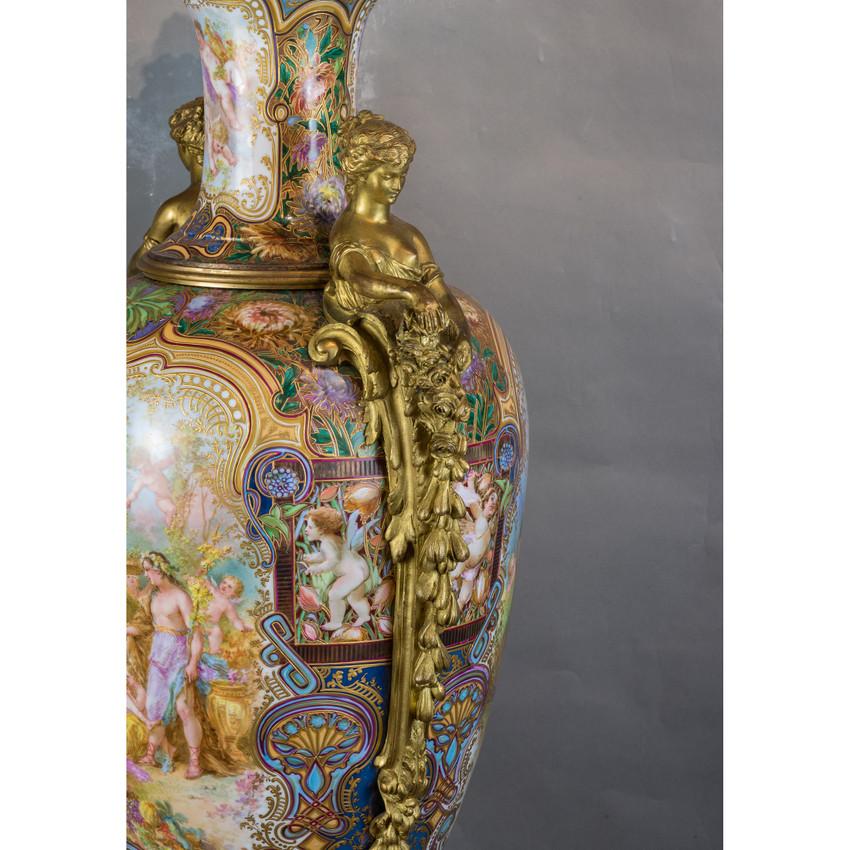 Jarrón de porcelana de Sèvres y bronce dorado de estilo Arts & Crafts de Fuchs en venta 4