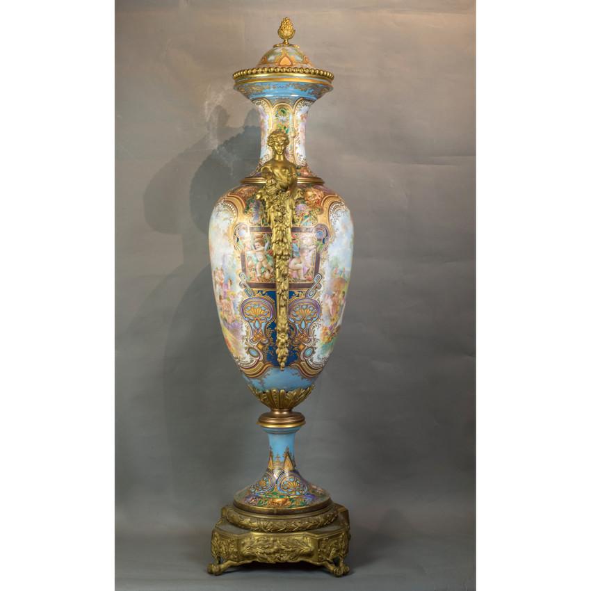Jarrón de porcelana de Sèvres y bronce dorado de estilo Arts & Crafts de Fuchs Artes y manualidades en venta