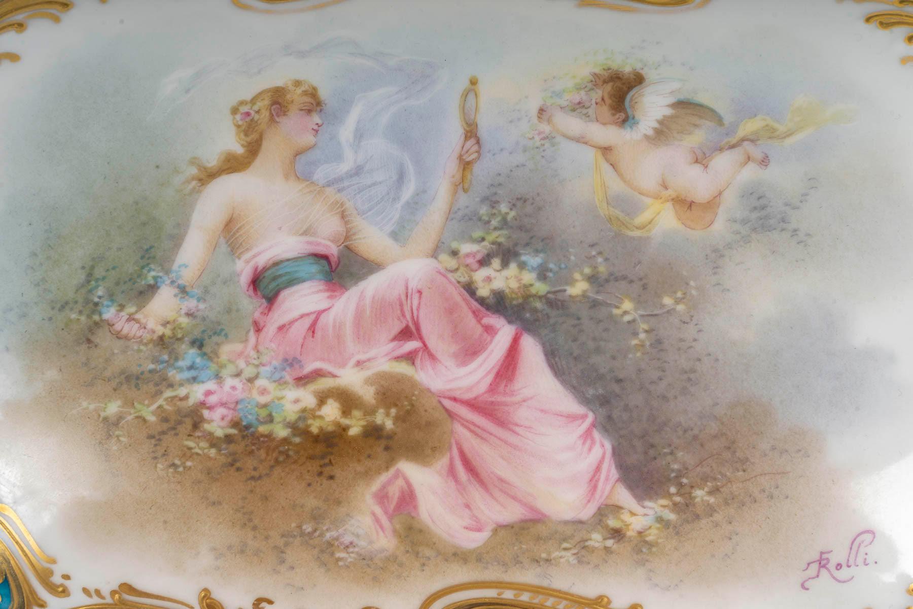 Boîte en porcelaine de Sèvres, monture en laiton doré, XIXe siècle, période Napoléon III. Bon état - En vente à Saint-Ouen, FR