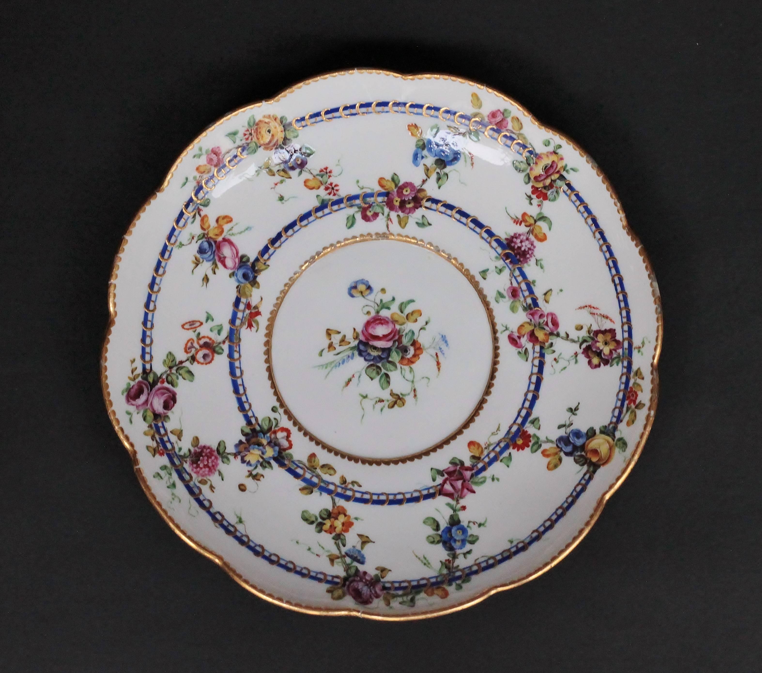 Sevres Porcelain Circular Ecuelle, Cover and Stand, circa 1760-1765 1