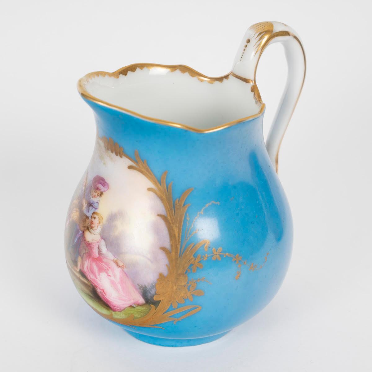 A Sèvres Porcelain Tea or Coffee Service, 19th Century, Napoleon III Period. 4