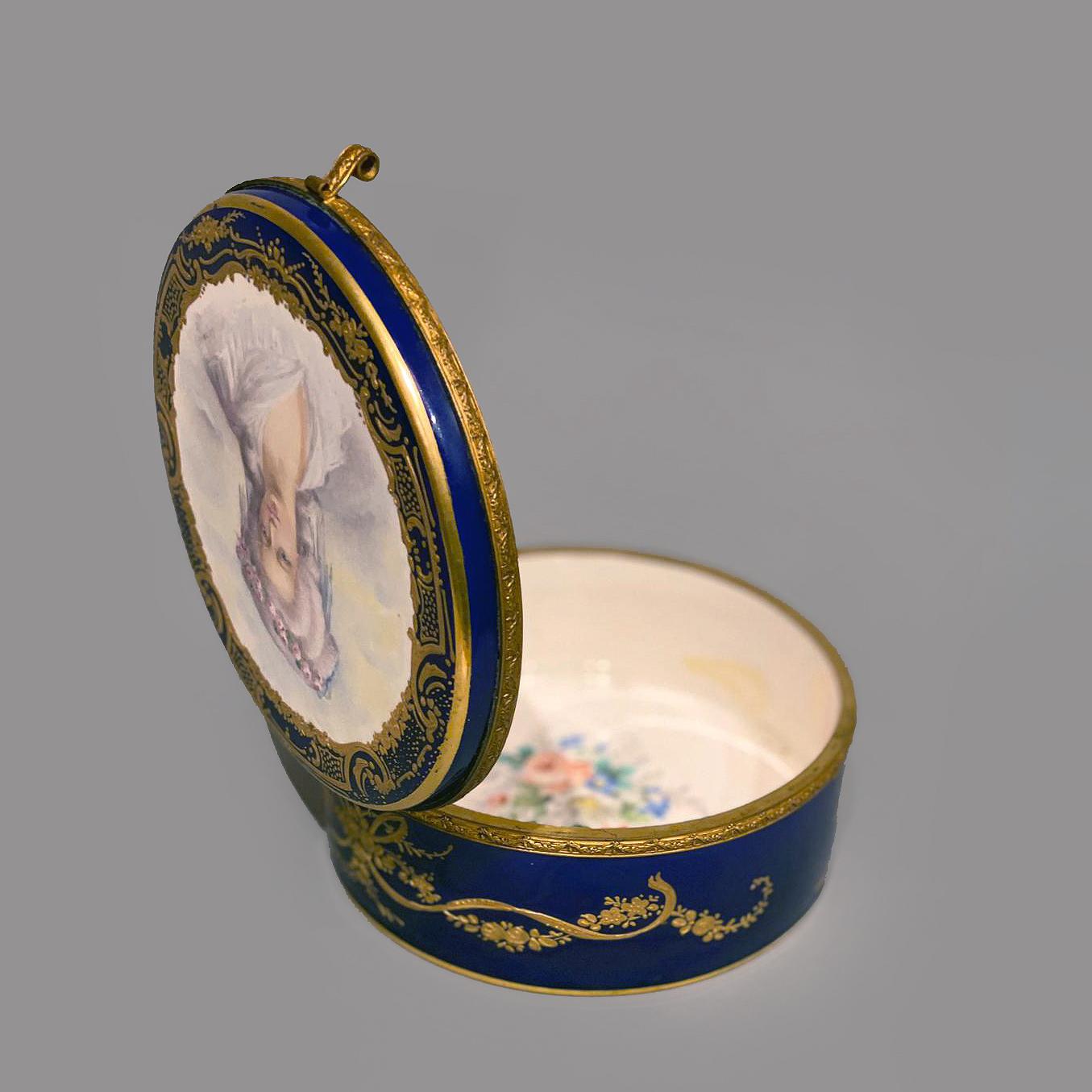 Sèvres Style Blue Ground Gilt Metal Mounted Circular Box and Cover In Good Condition For Sale In Brighton, West Sussex