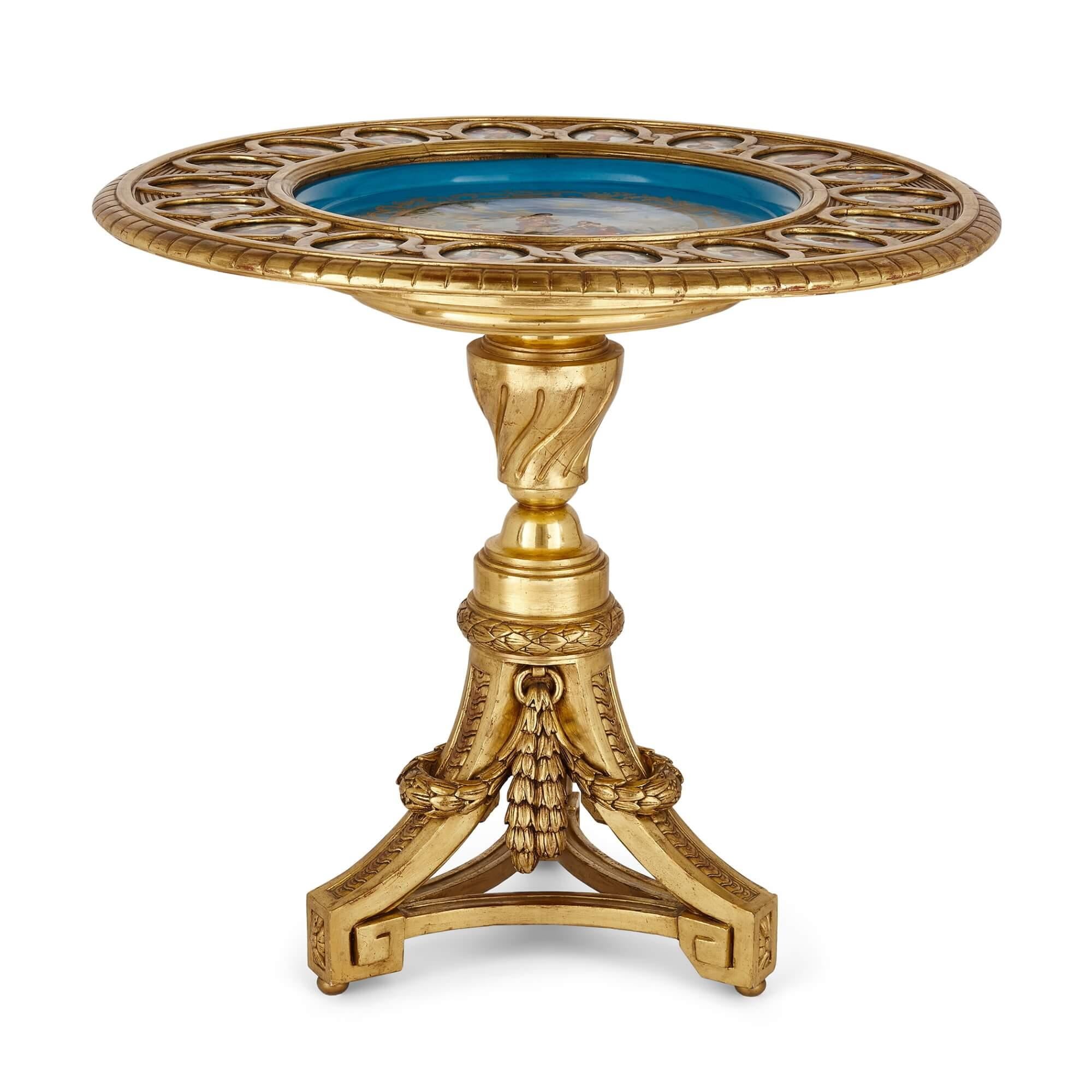 Francese Guéridon montato in legno di Sevres e porcellana in vendita
