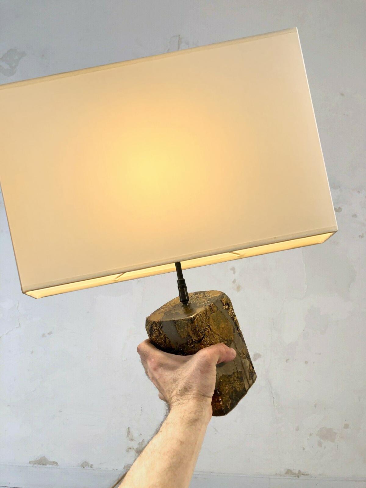 A SHABBY-CHIC NEO-CLASSICAL Compression Sculpture TABLE LAMP, France 1990 For Sale 3