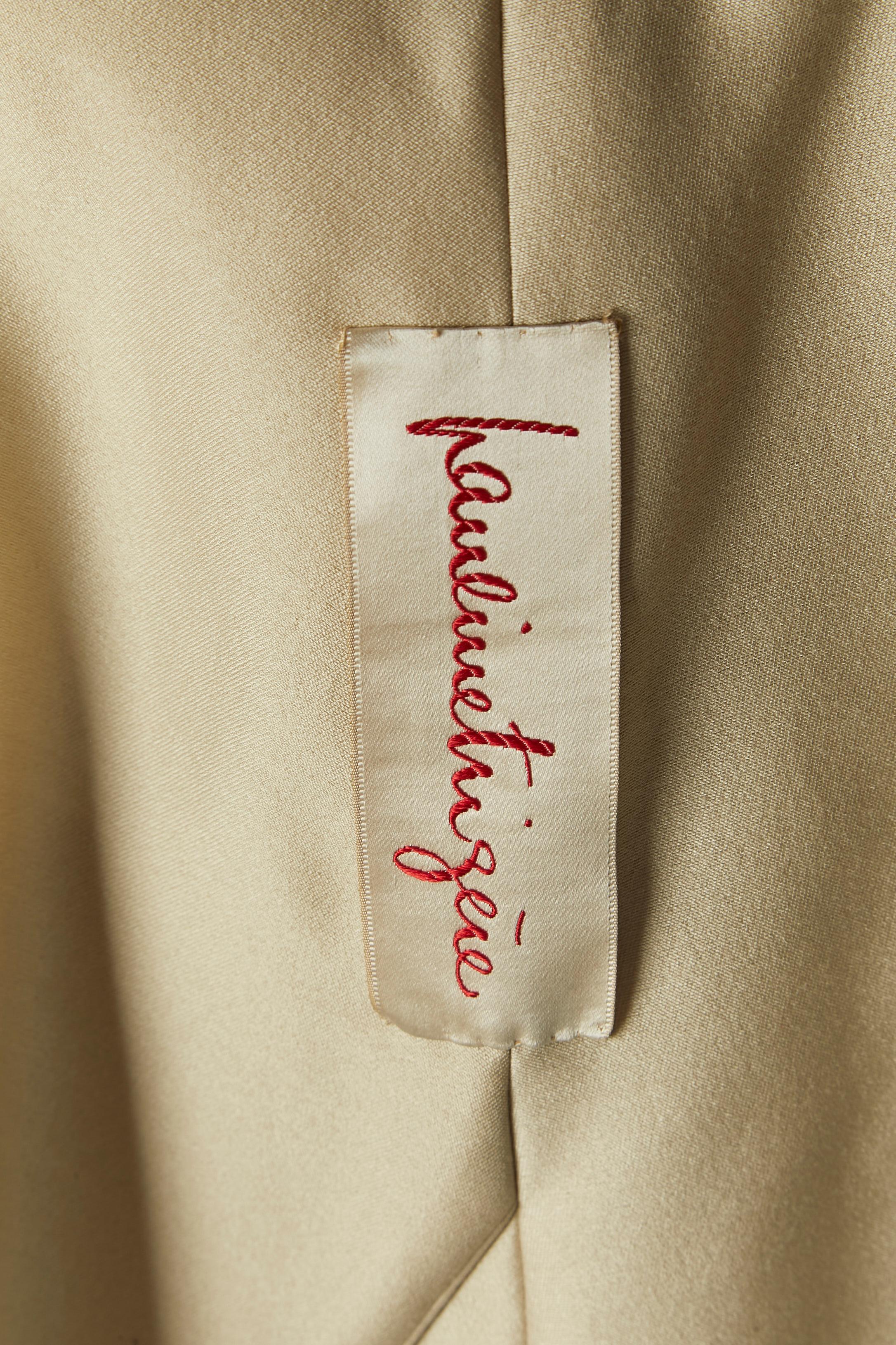 A shape beige coat with bow on the top middle front ADRIAN / PAULINE TRIGERE For Sale 3