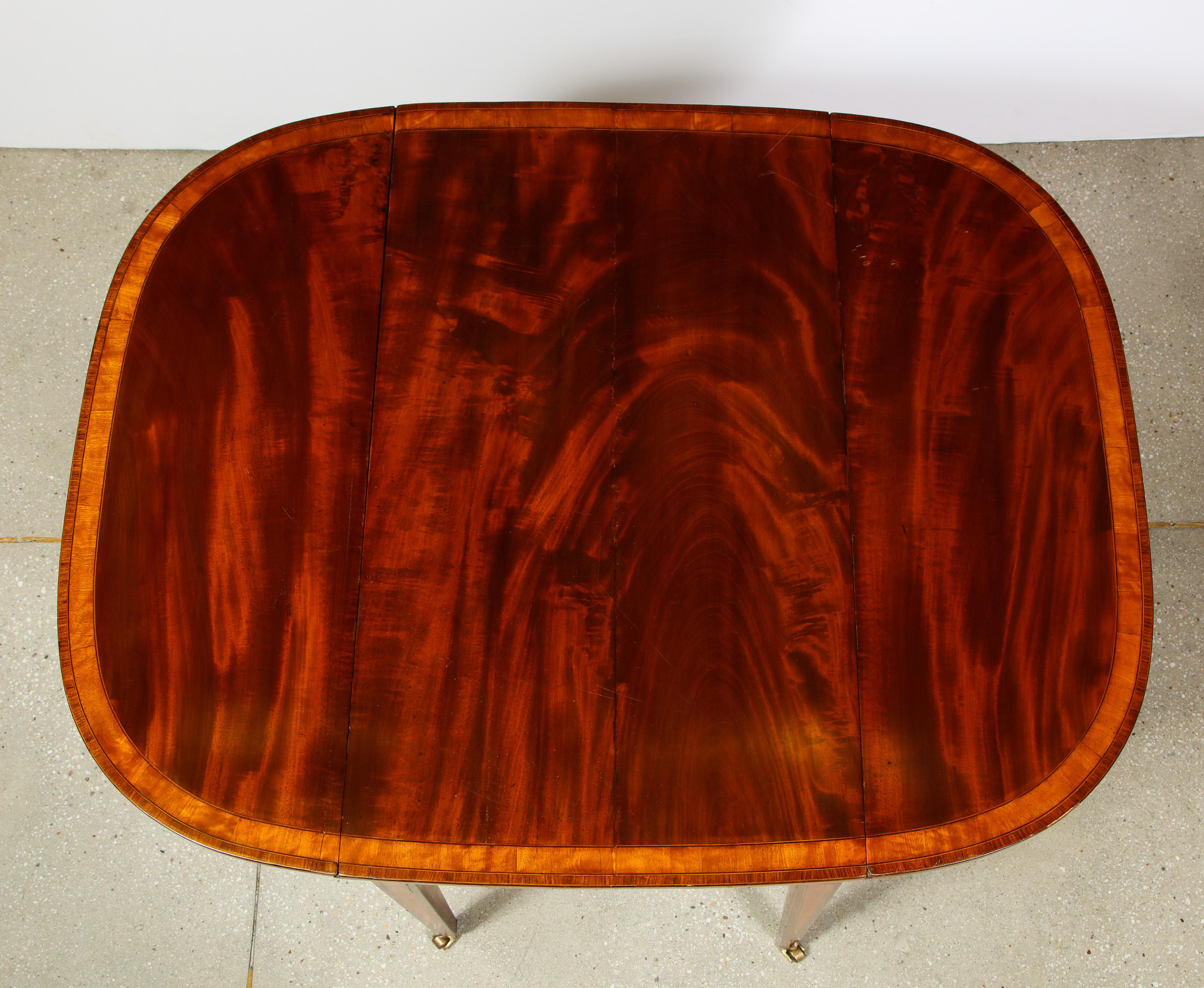 Sheraton inlaid mahogany Pembroke Table with satinwood banding 5