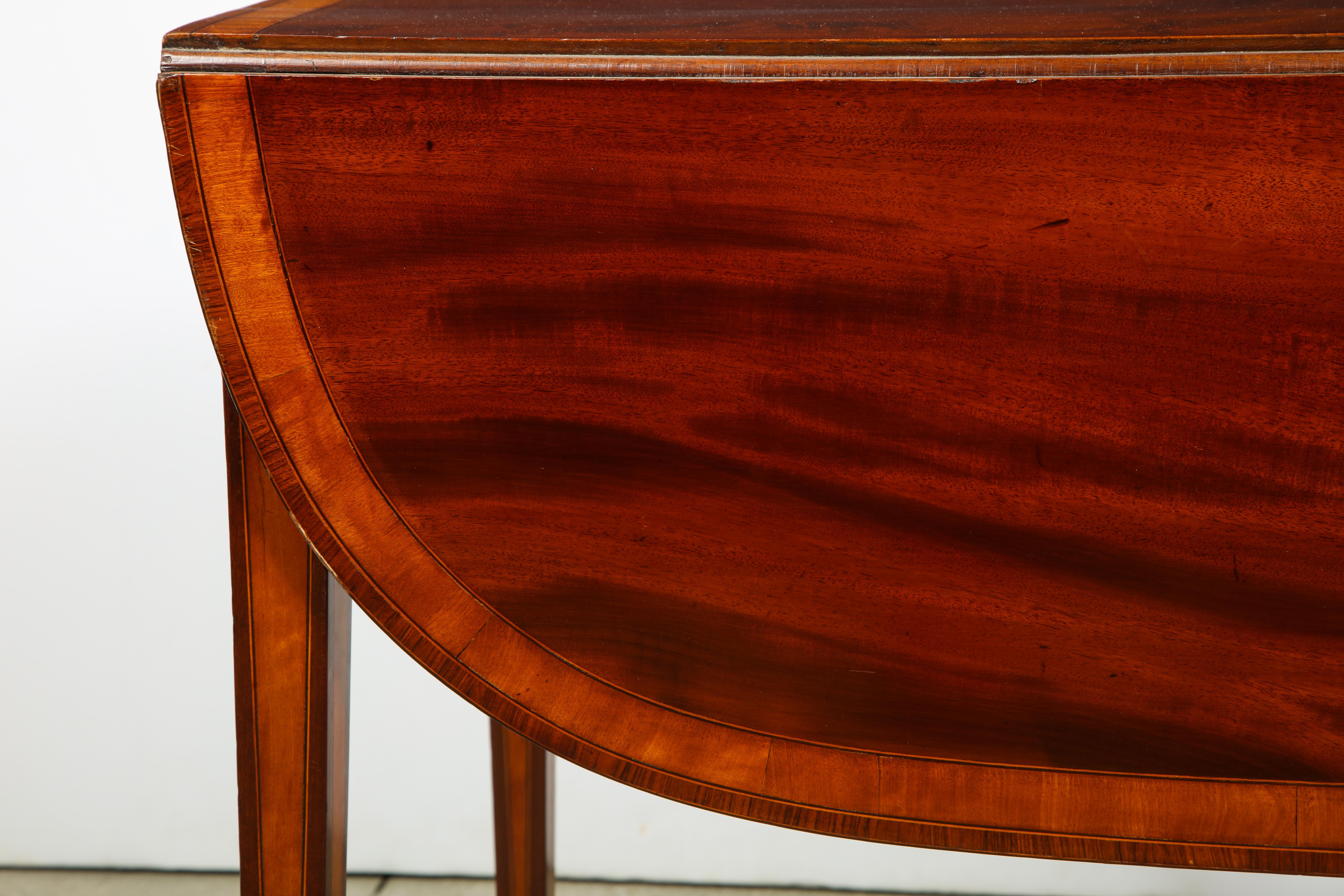 Sheraton inlaid mahogany Pembroke Table with satinwood banding 2