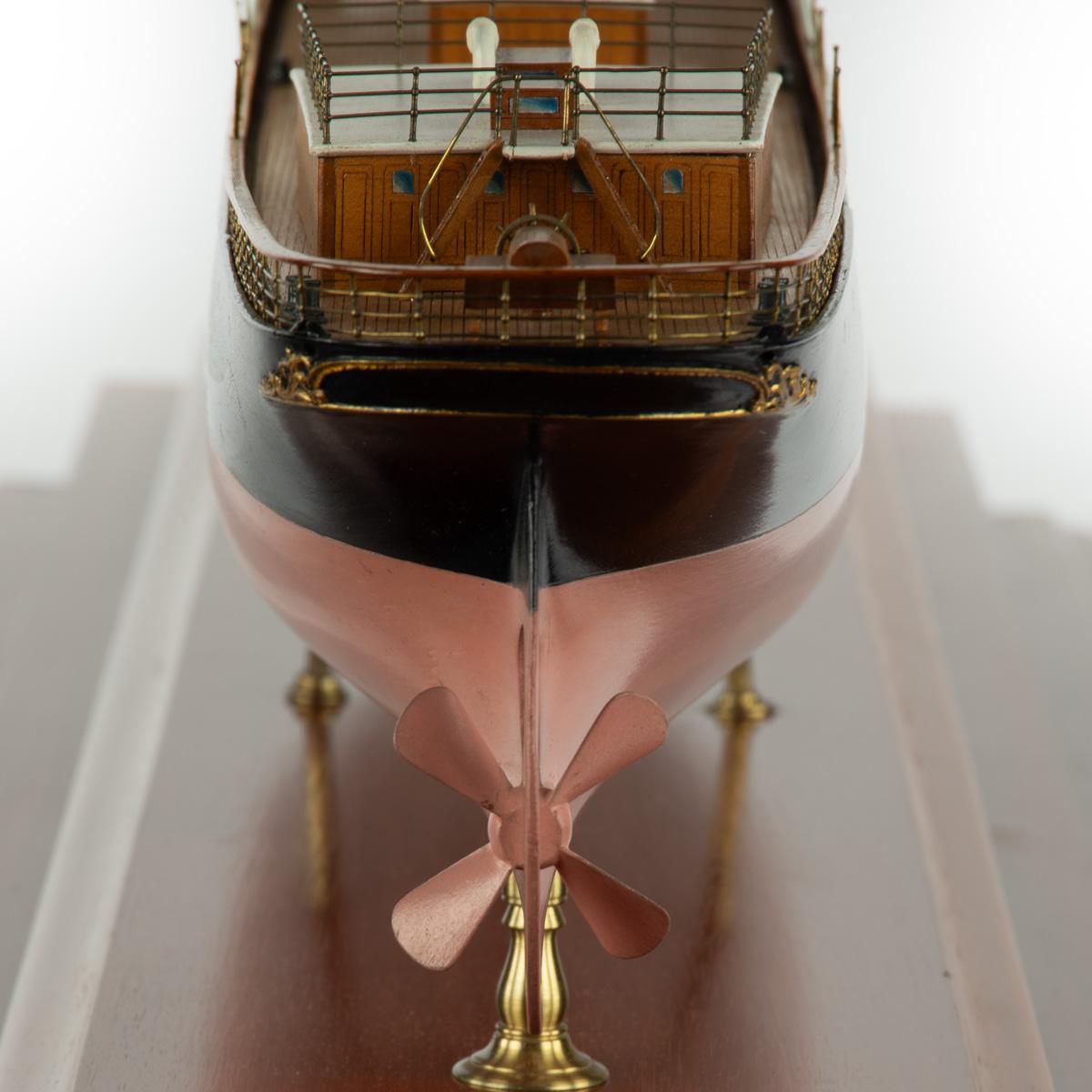Un modelo de astillero del transatlántico Nippon Moru, fechado en 1898 en venta 3