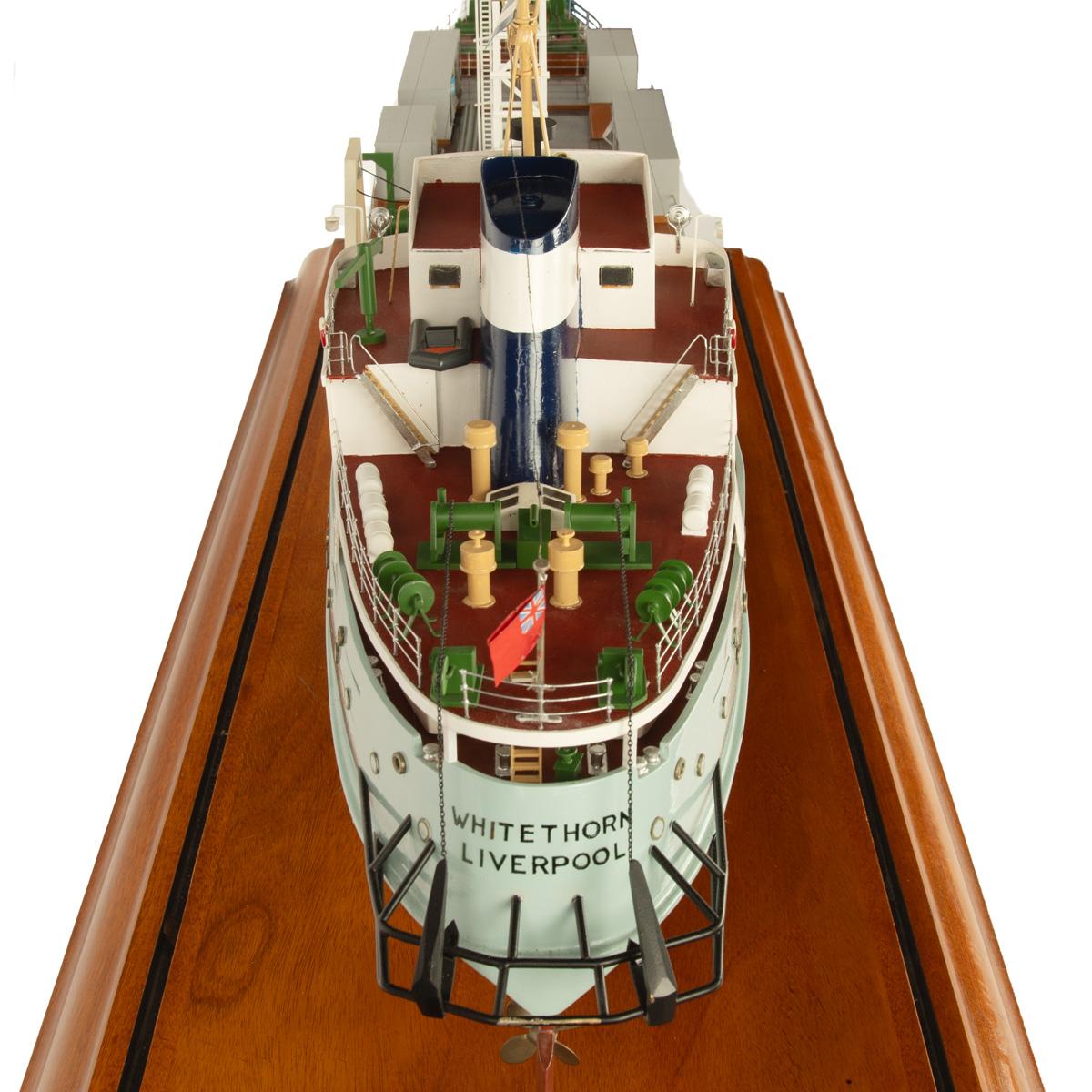 20ième siècle Un modèle de chantier naval de l'étude et de l'enquête sur le site du navire M.V. Whitehorn en vente