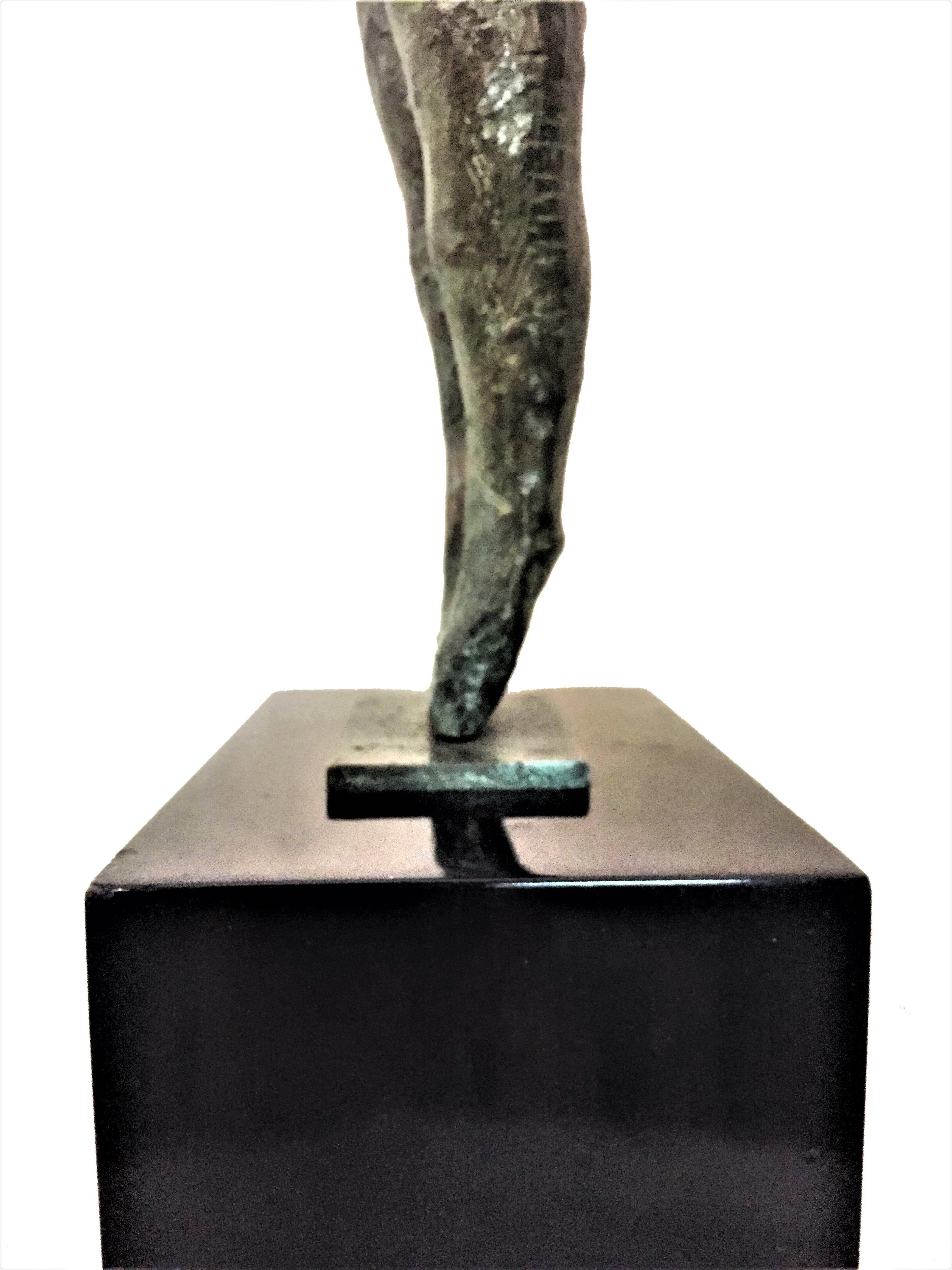 Américain Shout, sculpture en bronze patiné moderne du milieu du siècle dernier, signée «gor 67 » en vente