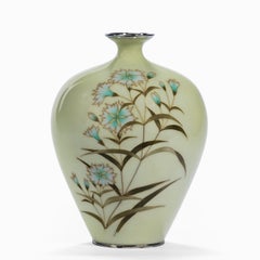 Blassgelbe Cloisonné-Vase aus der Zeit von Tamura
