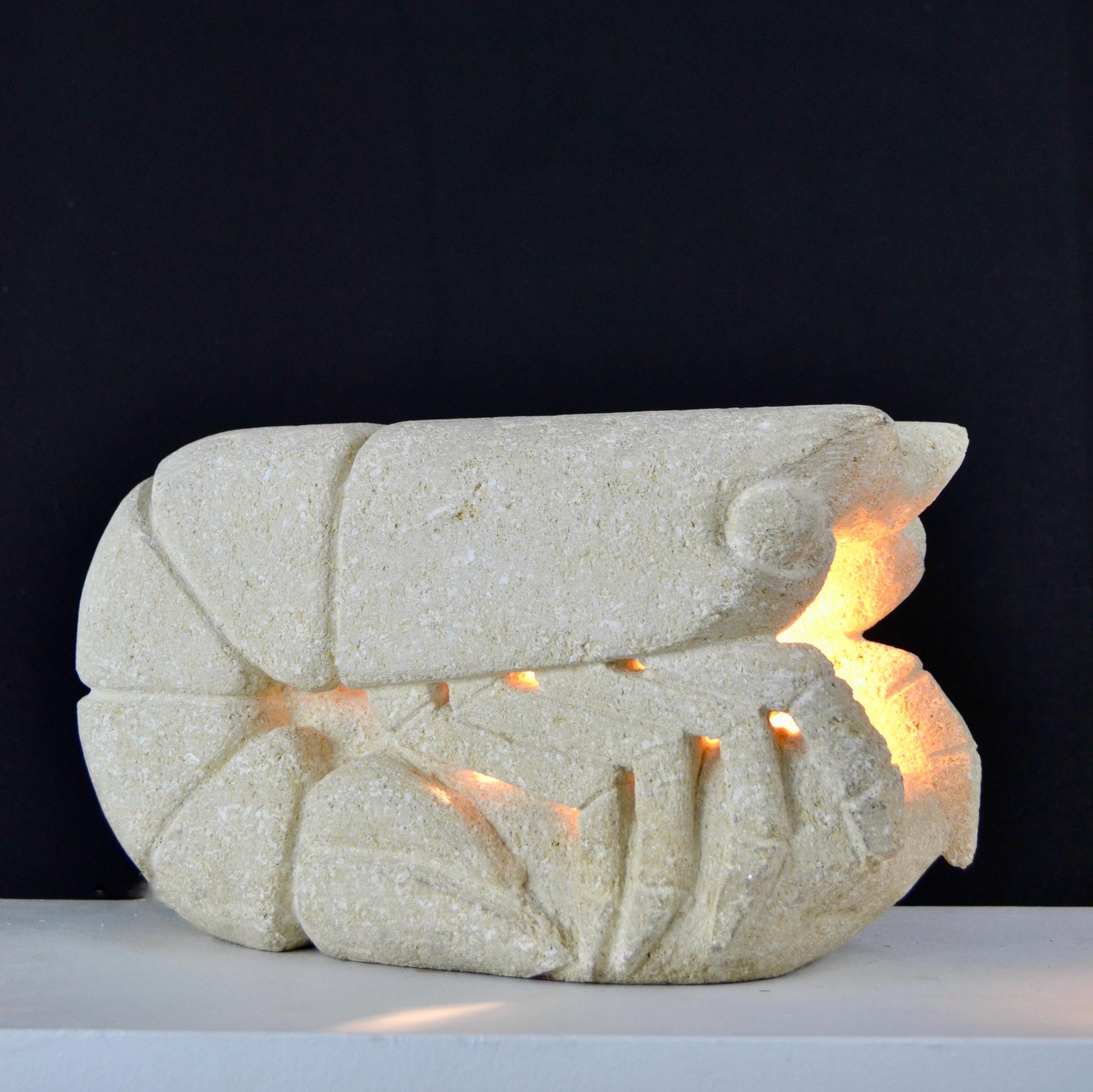 Français Lampe de table en pierre calcaire 