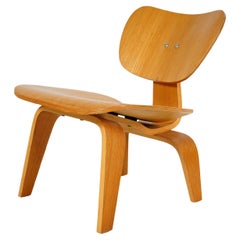 Side Chair in the Style of Ray Eames