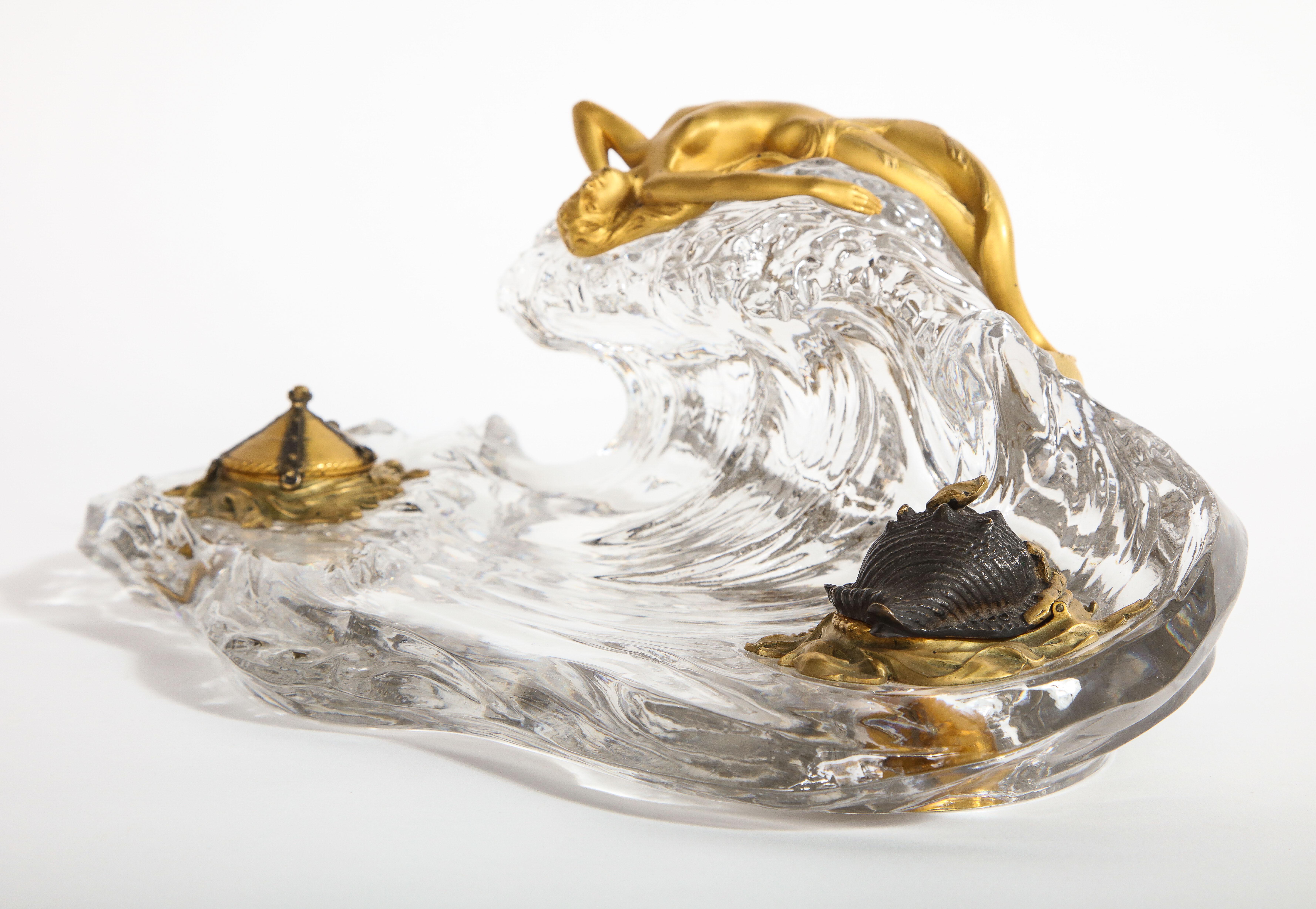 Signiertes nautisches Baccarat-Kristall-Tintenfass mit einer Jungfrau aus Goldbronze, signiert (Art nouveau) im Angebot