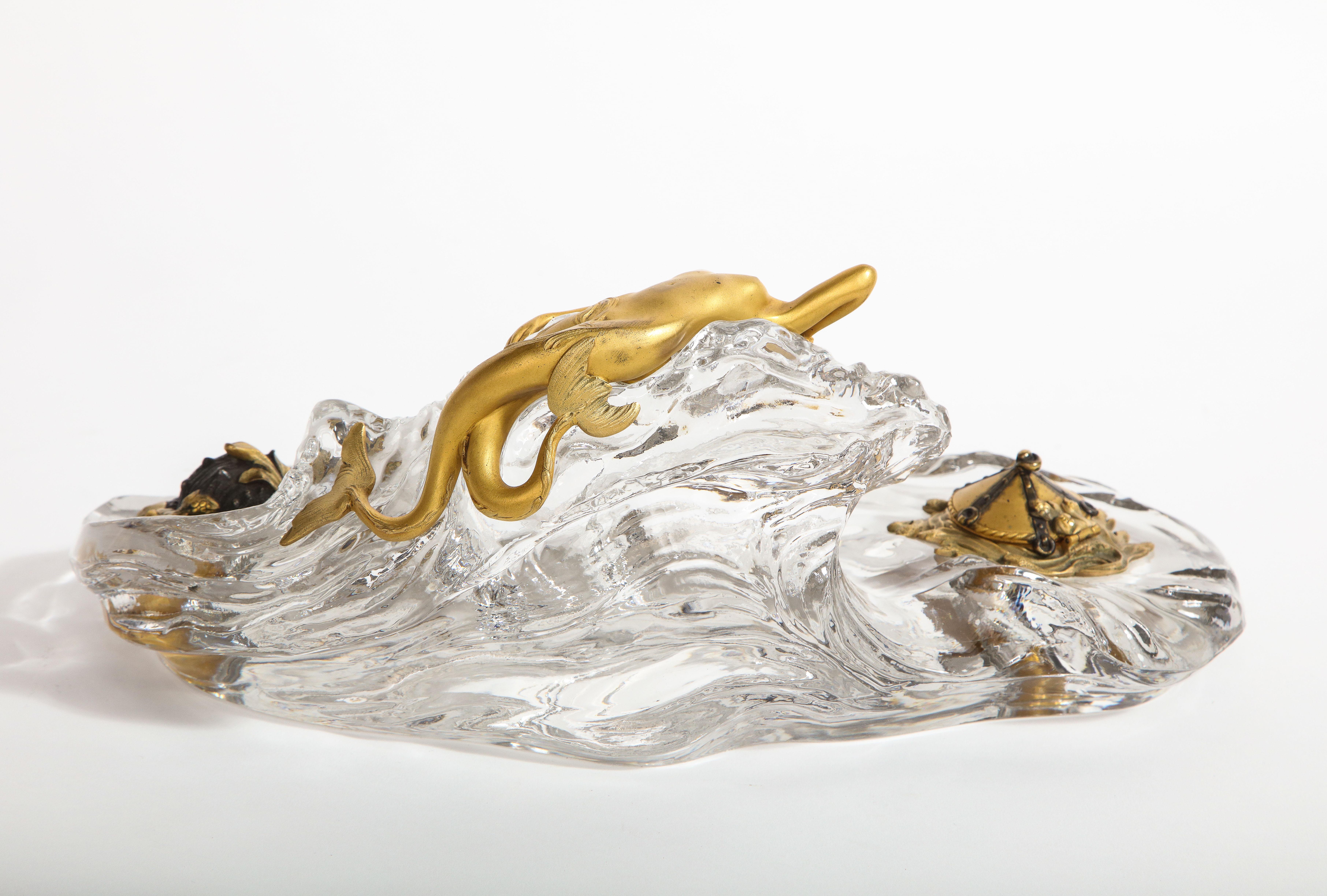 Signiertes nautisches Baccarat-Kristall-Tintenfass mit einer Jungfrau aus Goldbronze, signiert im Angebot 1