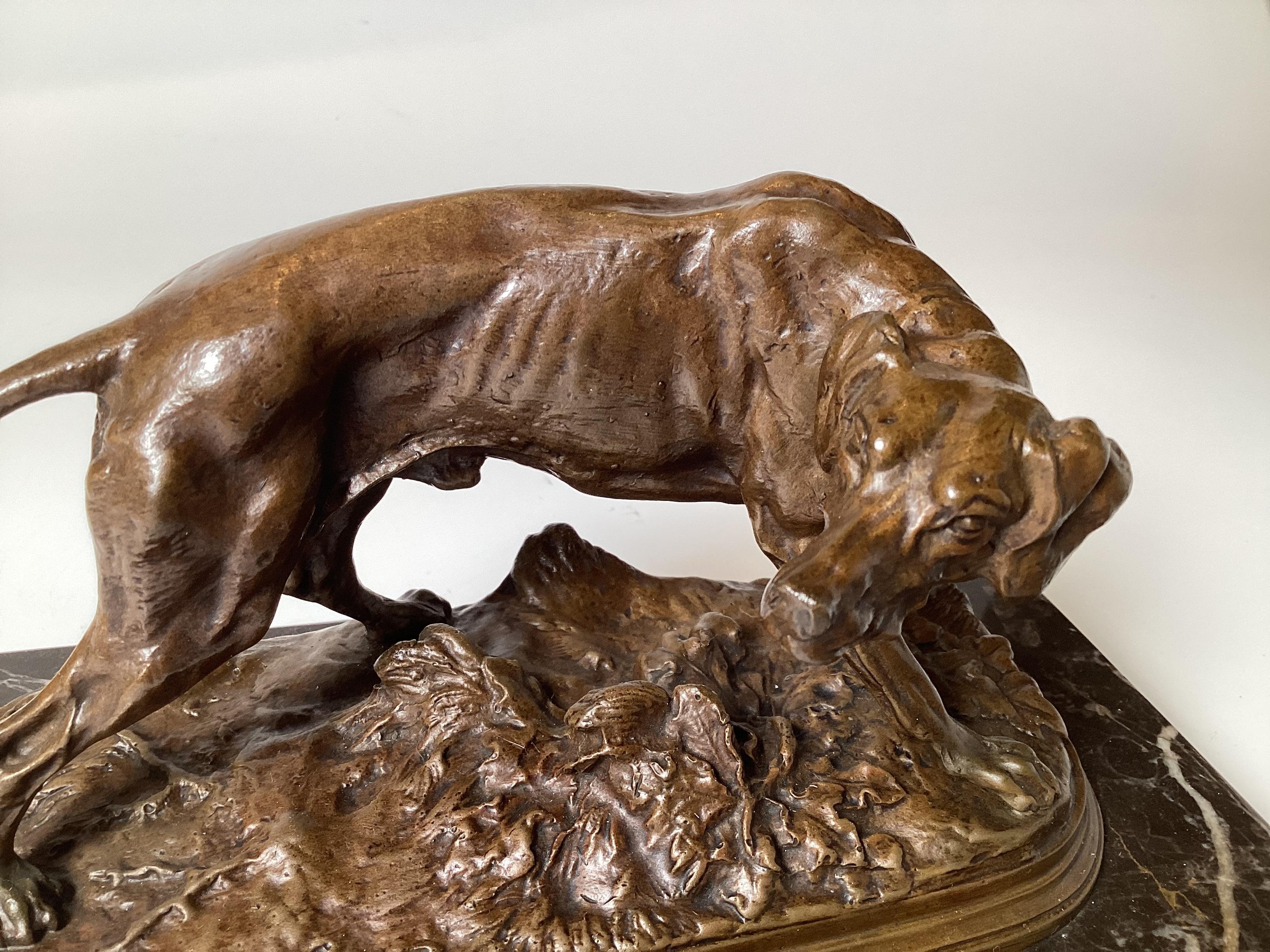 Francese Bronzo firmato di un cane pointer dopo Pierre-Jules Mene in vendita