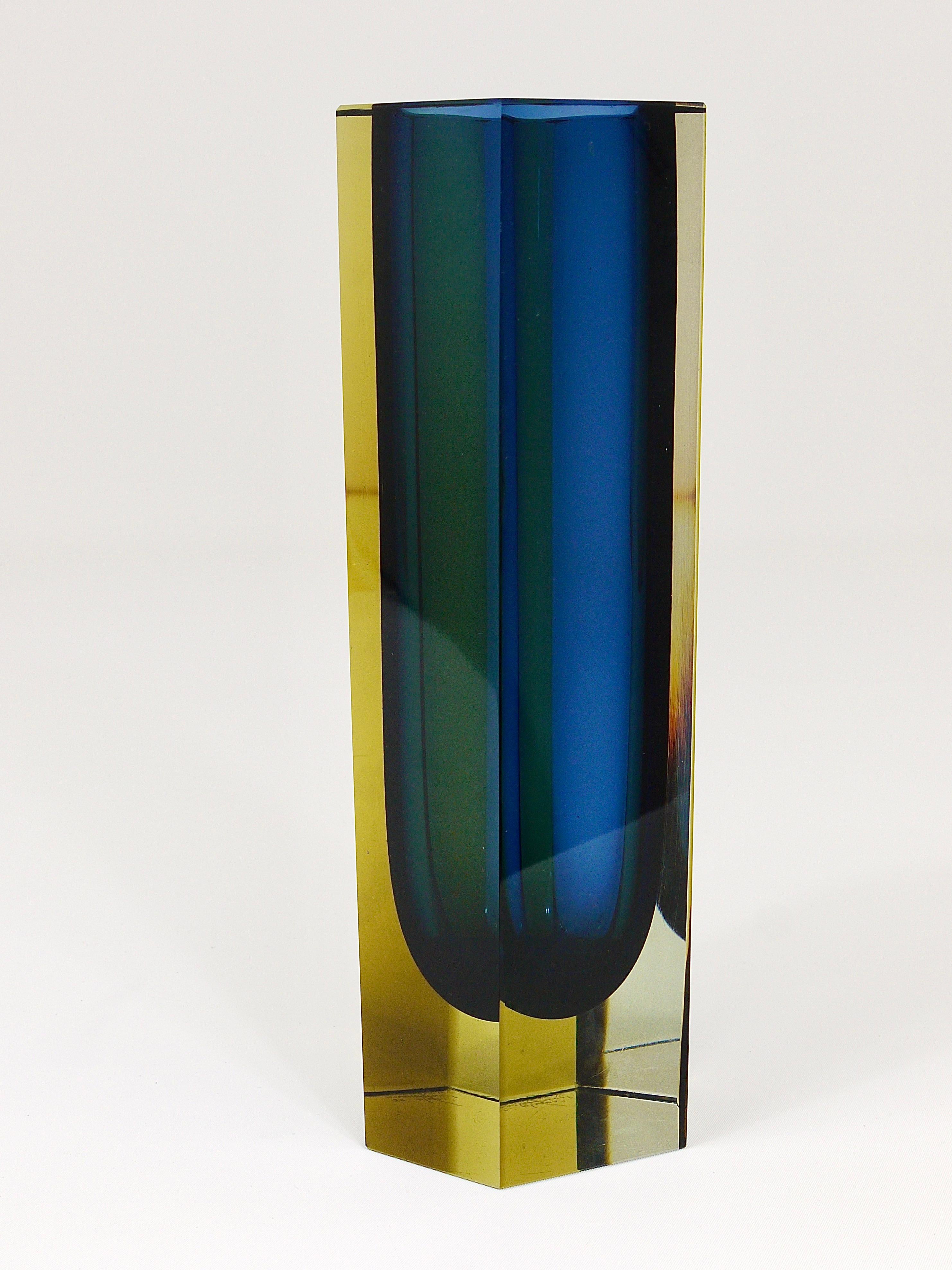 A Signed Kaj Franck Prisma Block Glass Vase, Nuutajärvi Notsjö, Finland, 1960s 4