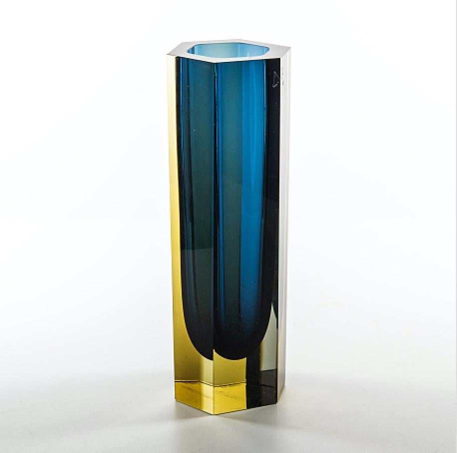 Suédois Kaj Franck Vase en cristal Prism, Finlande, années 1960 en vente