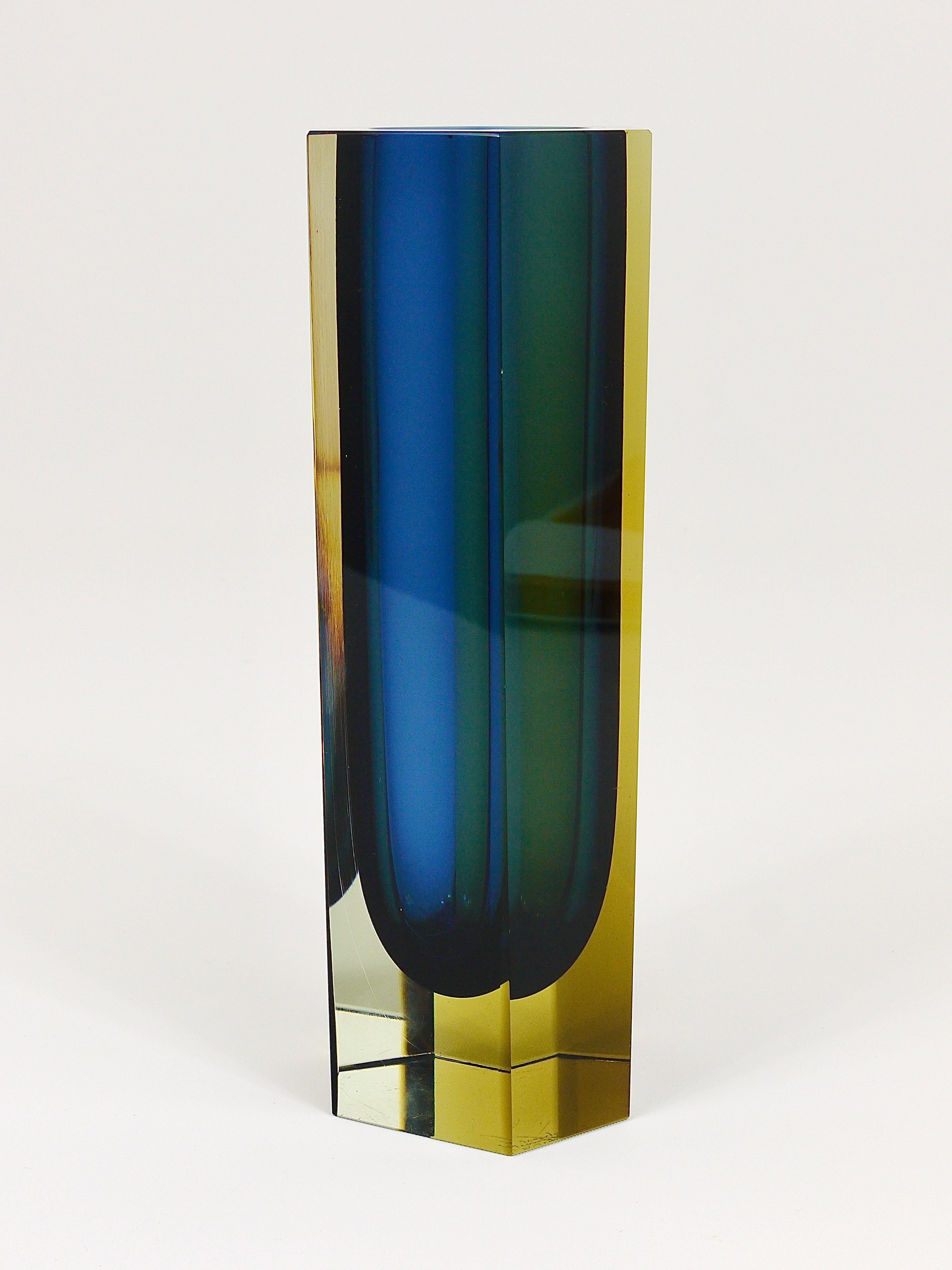 A Signed Kaj Franck Prisma Block Glass Vase, Nuutajärvi Notsjö, Finland, 1960s In Excellent Condition In Vienna, AT