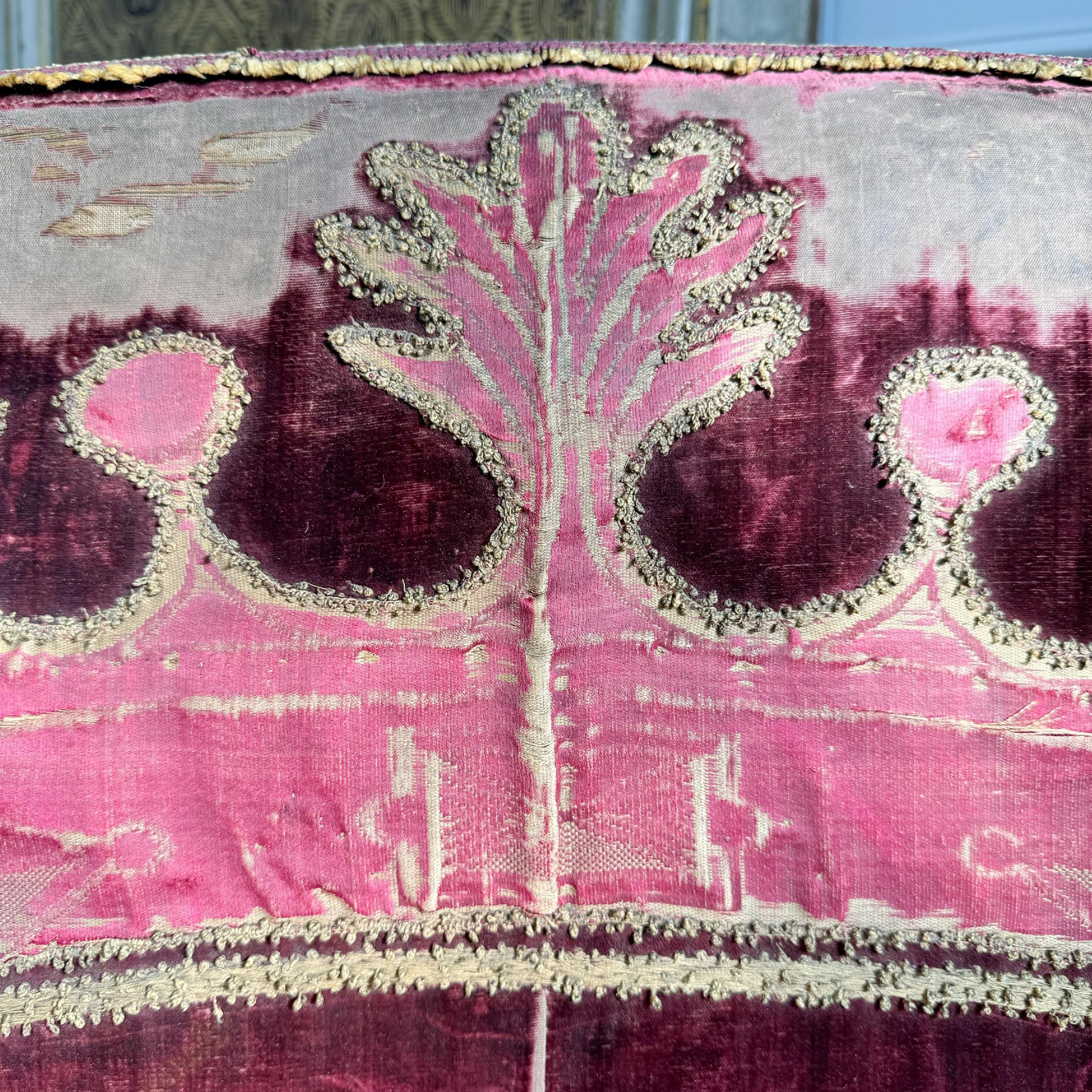 Ein bedeutend bedeutender und seltener französischer Kronleuchter in Schlittenform aus dem 18. Jahrhundert im Angebot 3