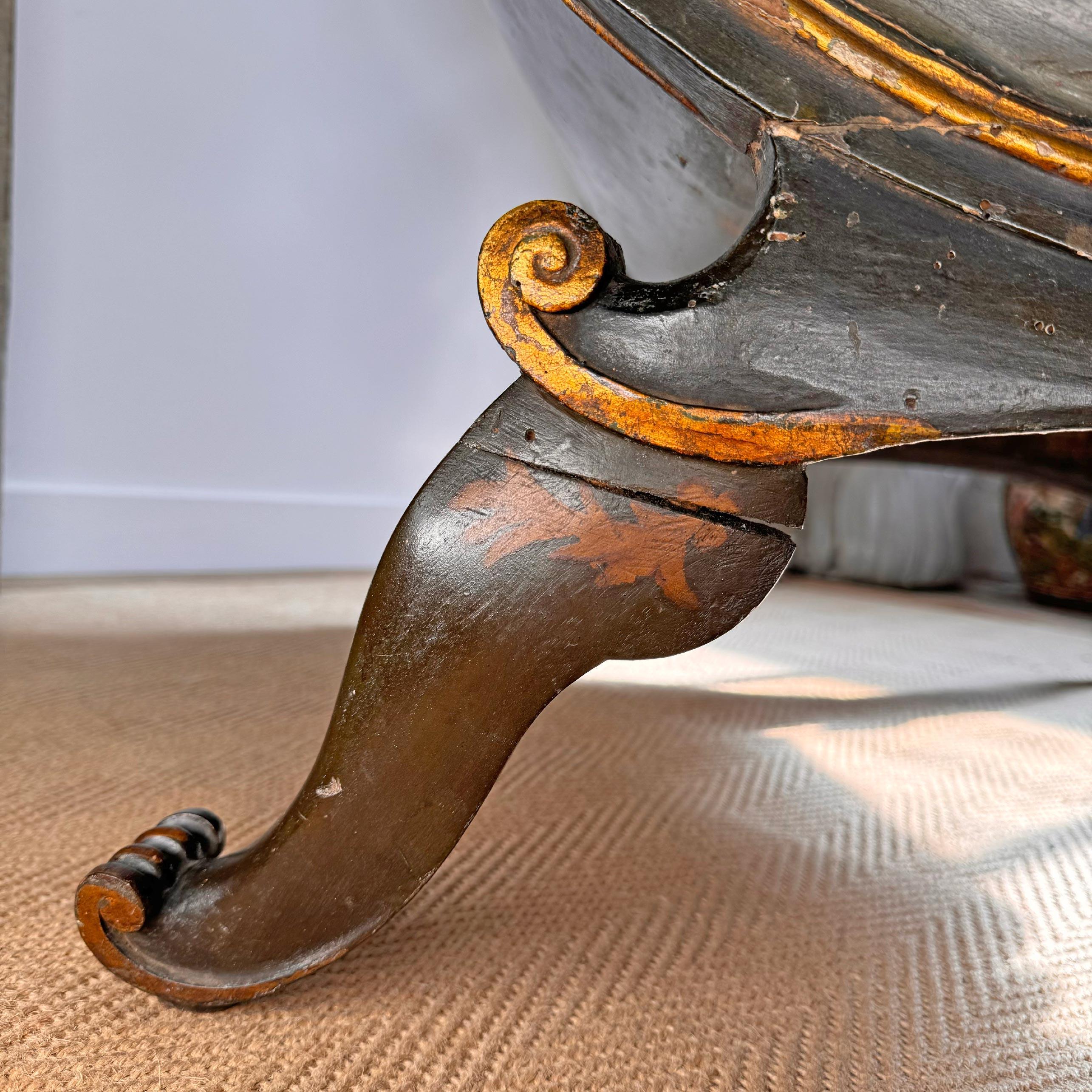 A Significantly Important and Rare 18th Century French Sleigh Form Crown Chair For Sale 14