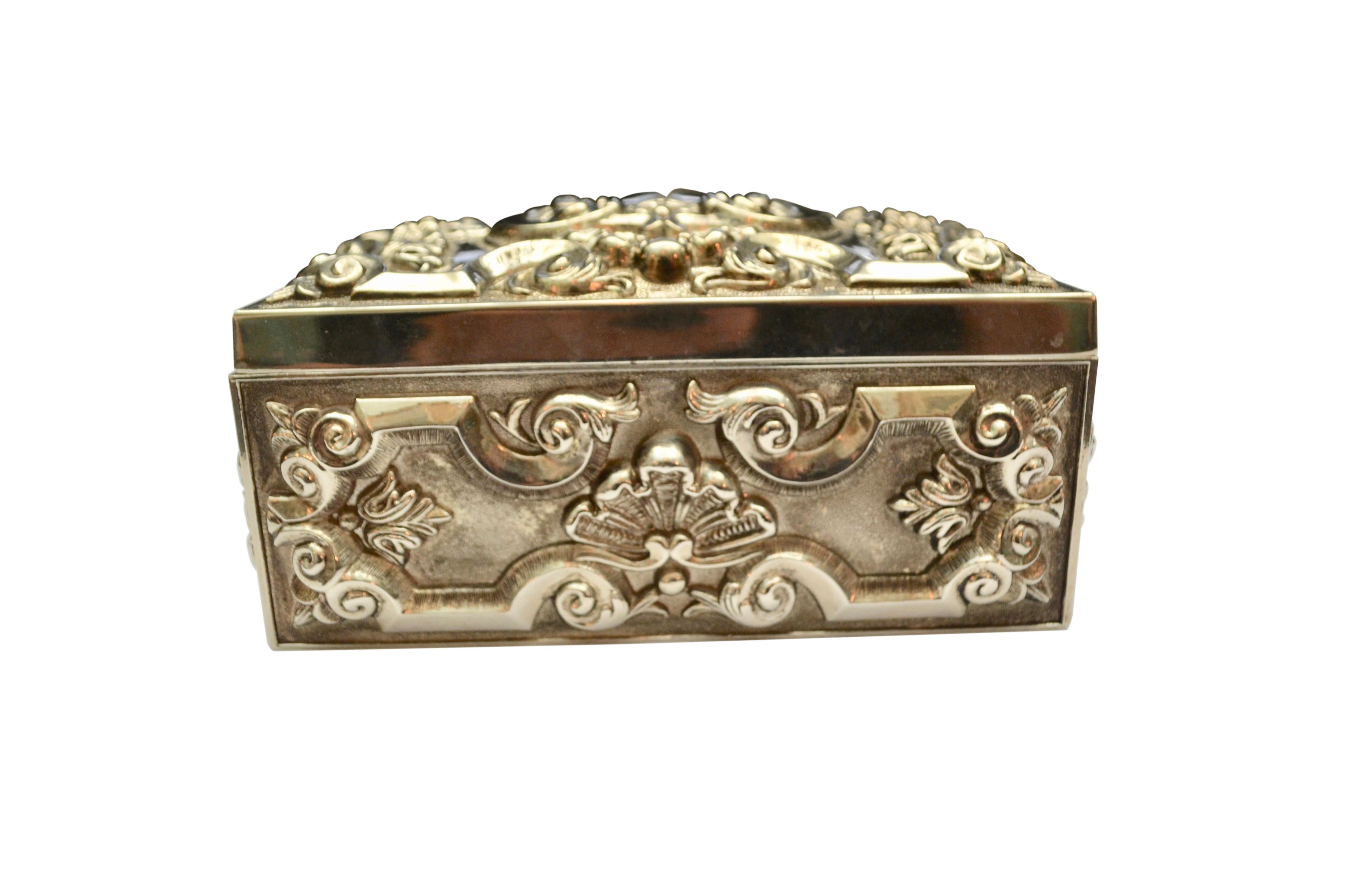 Siiver Plated Renaissance Revival Style Jewellery Box  In Good Condition For Sale In Vancouver, British Columbia
