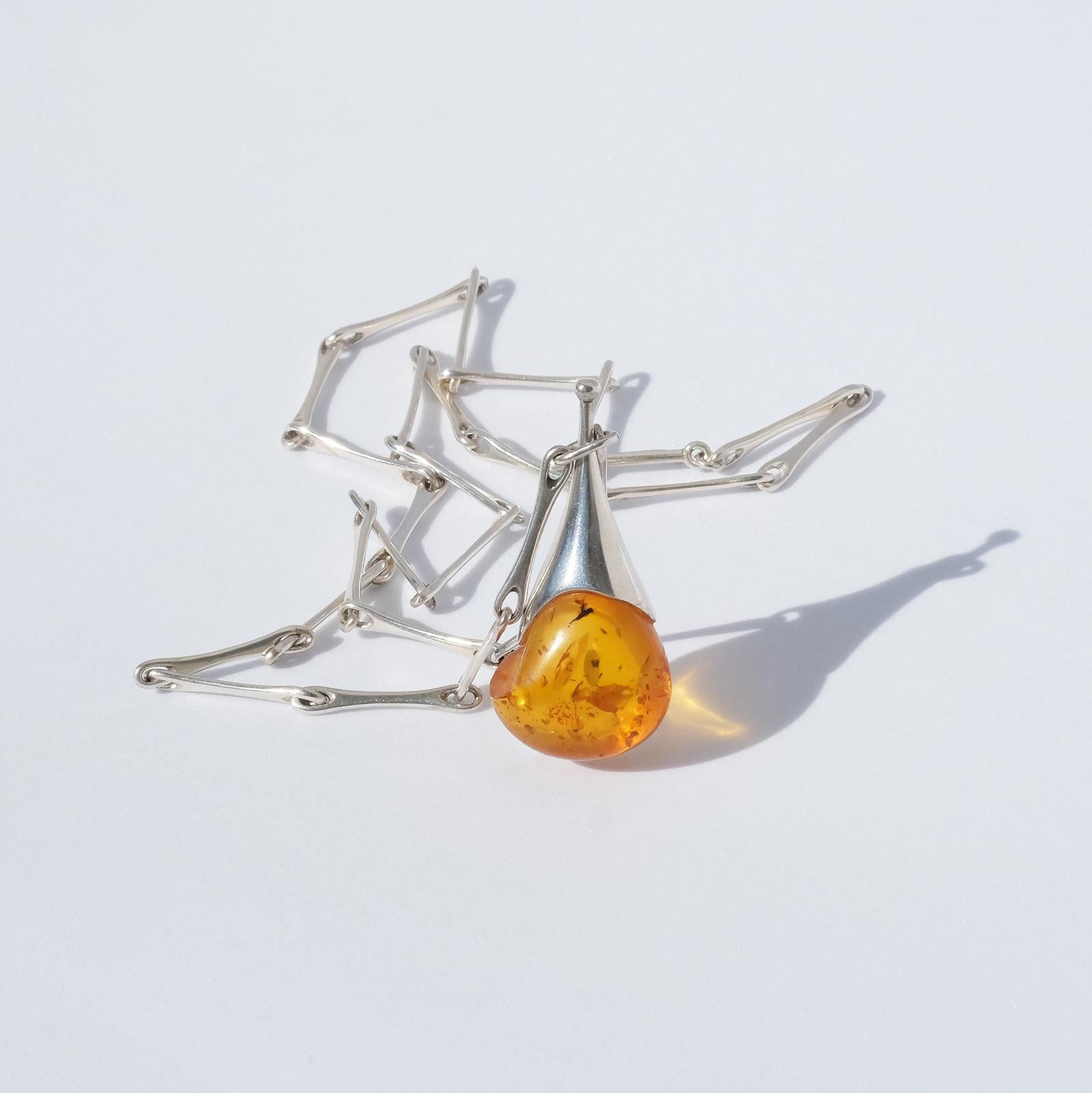 Collana in argento e ambra realizzata nel 2006 In condizioni ottime in vendita a Stockholm, SE