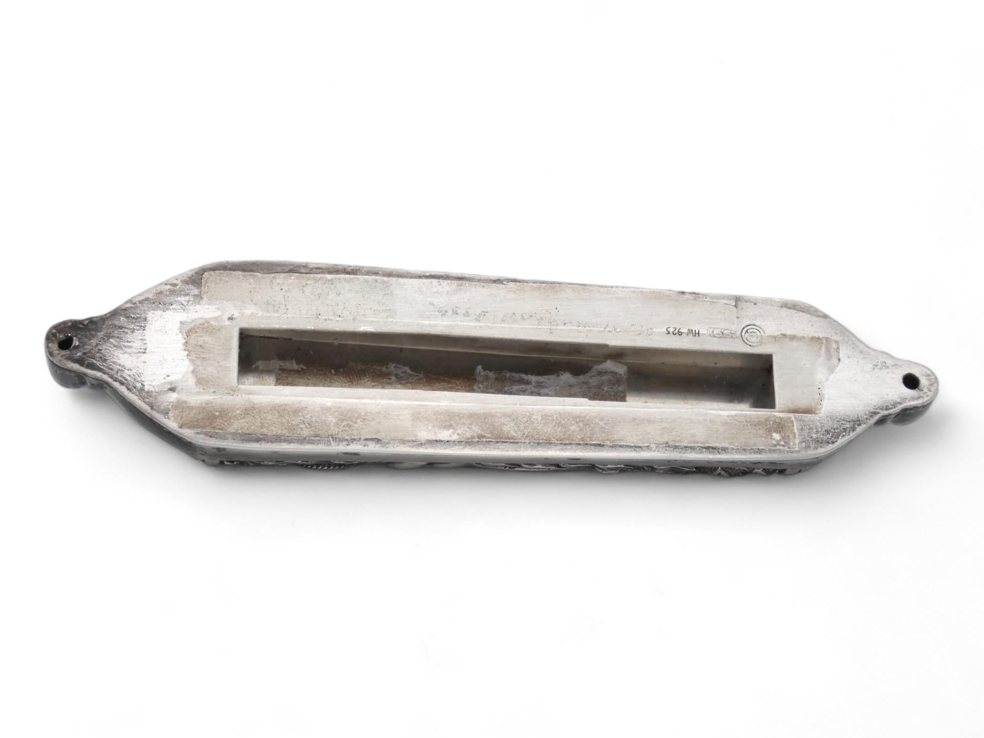 Una custodia per Mezuzah in argento e smalto di Henryk Winograd, 1991 in vendita 3