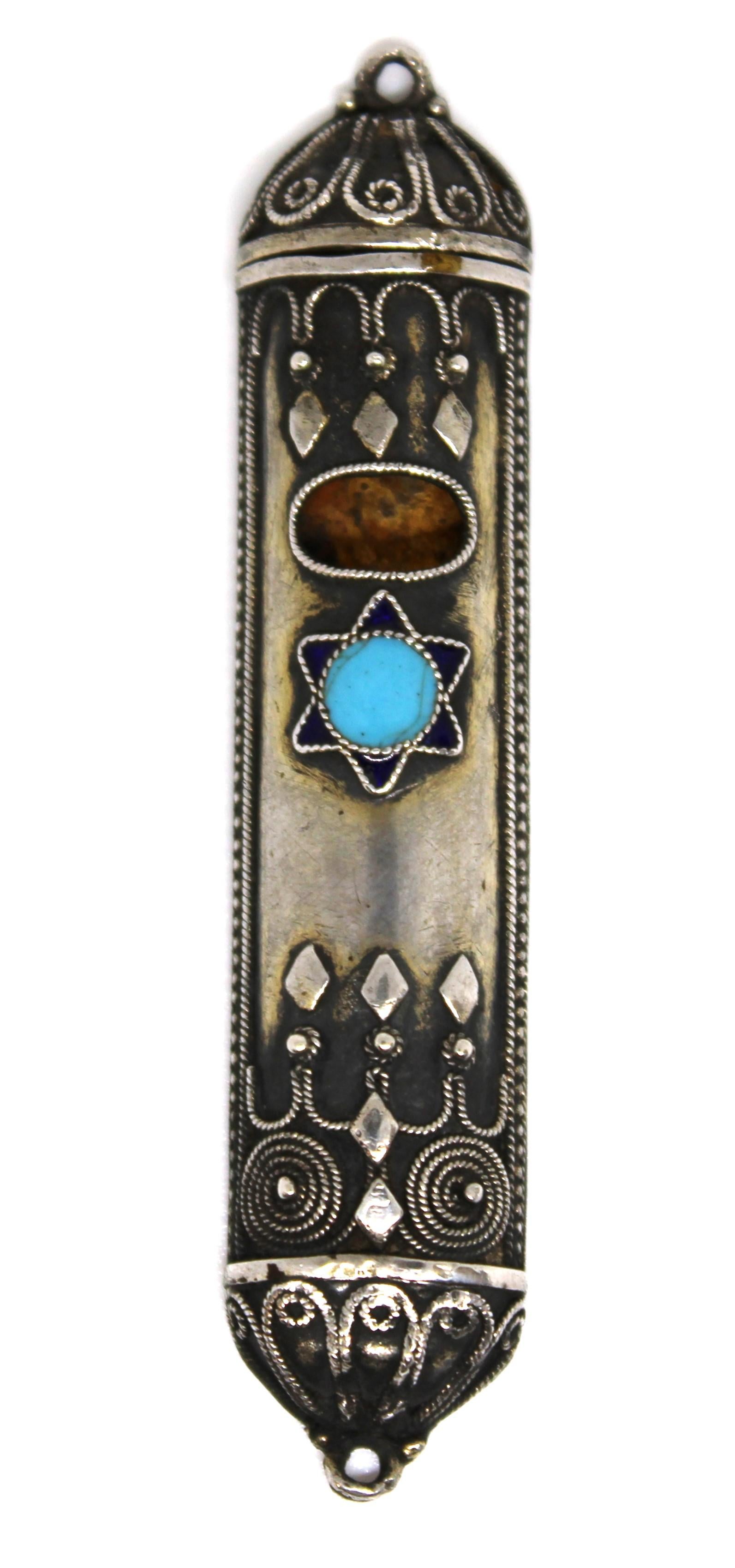 Estuche para mezuzá de plata y esmalte, Israel Siglo XX