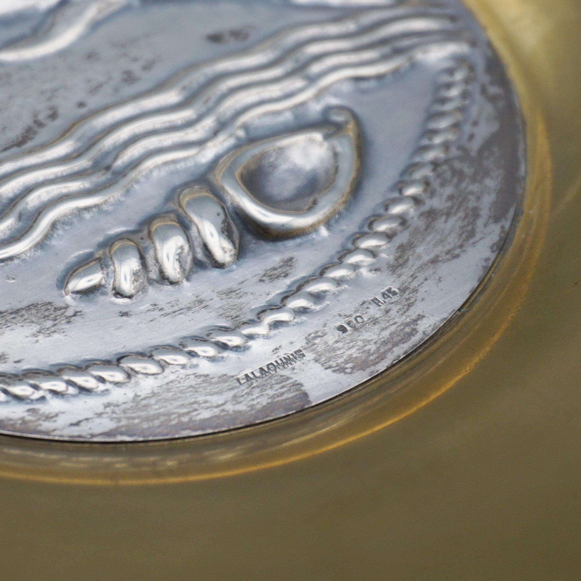 Un plat en argent et doré conçu par Ilianis Lalaounis Bon état - En vente à Forest Row, East Sussex