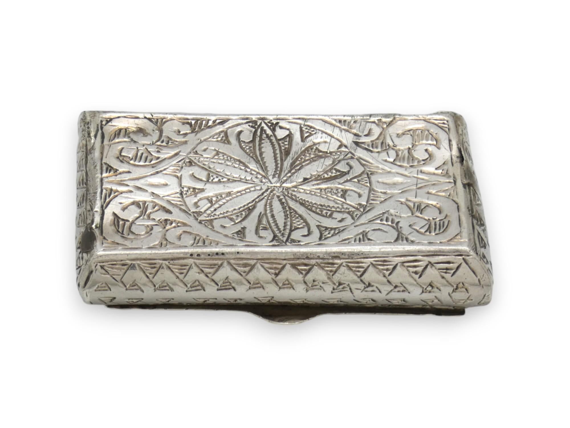Caja de rapé marroquí de plata y oro, hacia 1920 Marroquí en venta