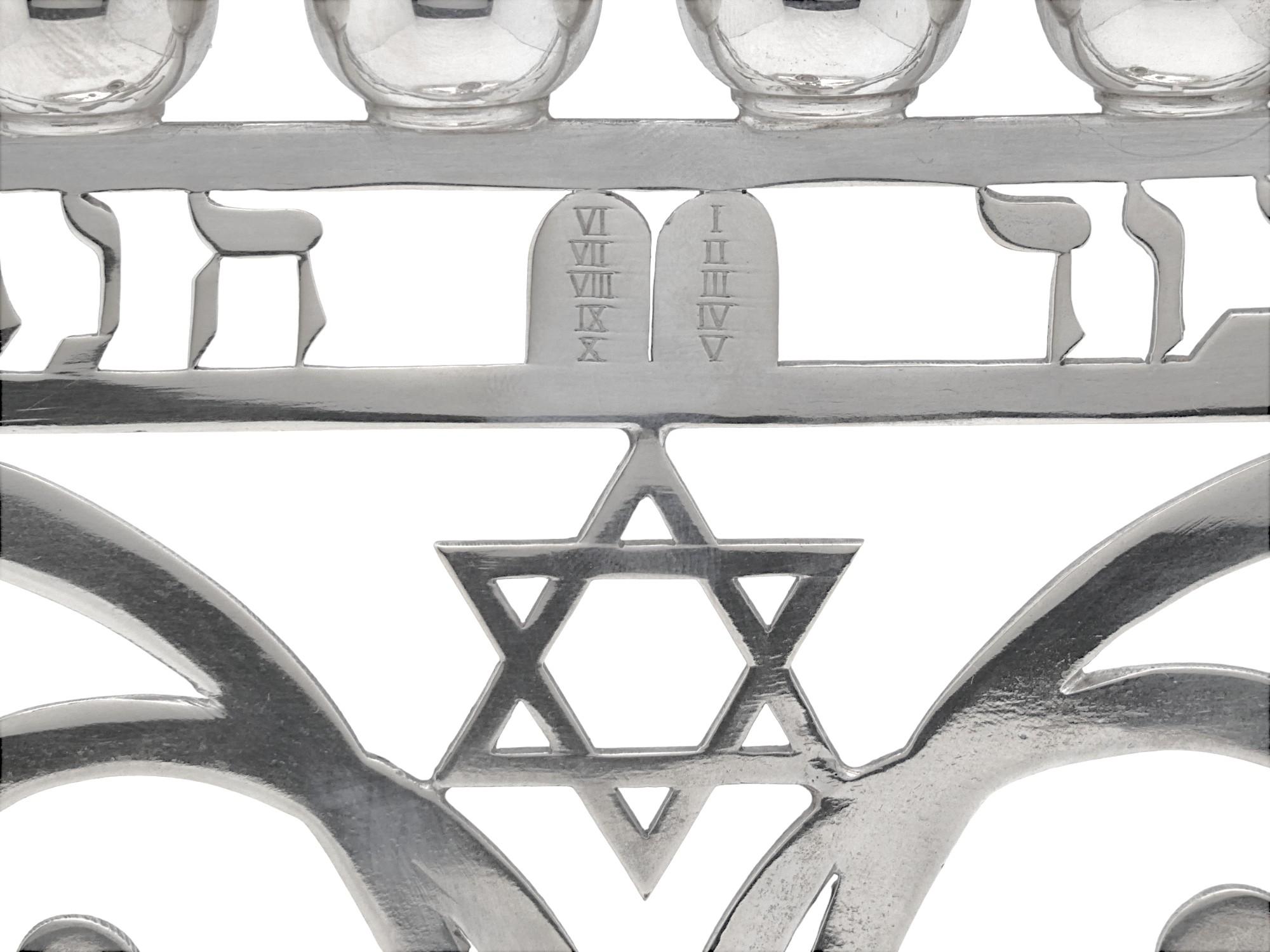 Lampada di Hannukah austriaca in argento, 1925 circa 1