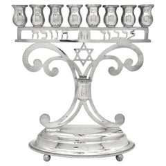 Österreichische Hannukah-Lampe aus Silber, um 1925