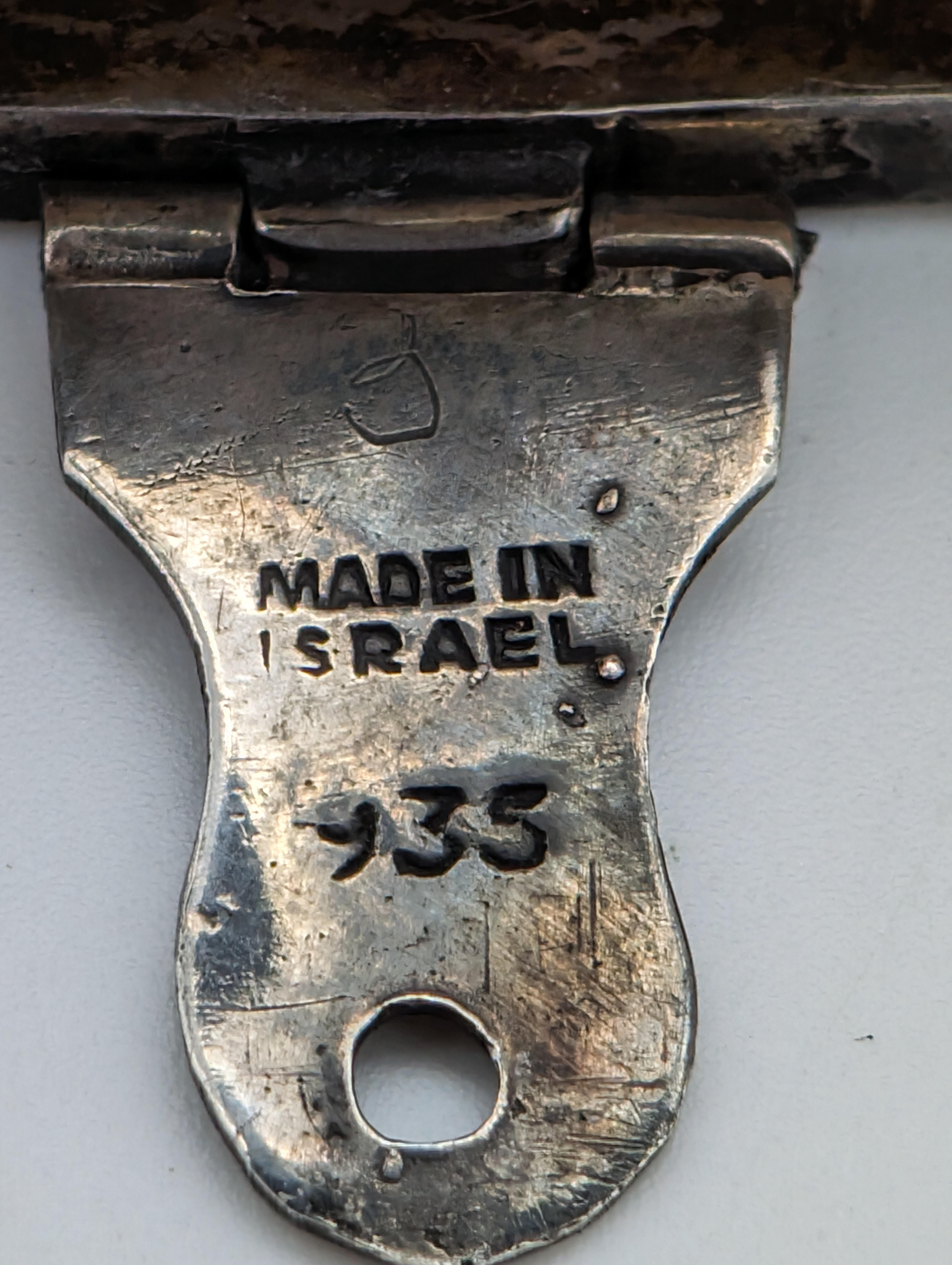 Una encuadernación de plata de Bezalel, Israel mediados del siglo XX en venta 3