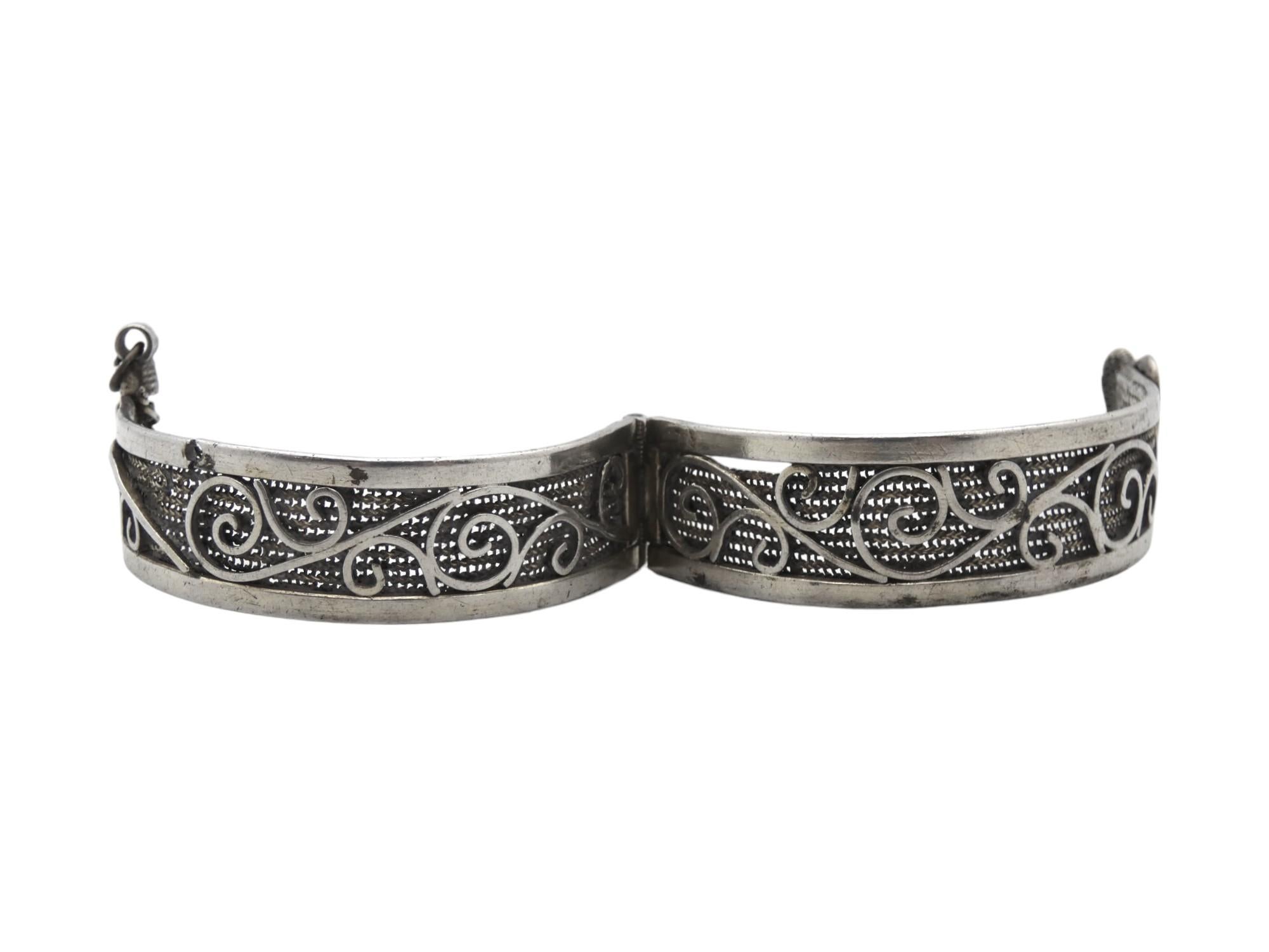 A Silver Bracelet, Jewelry for Young Women, Yemen Circa 1900 In Fair Condition For Sale In New York, NY