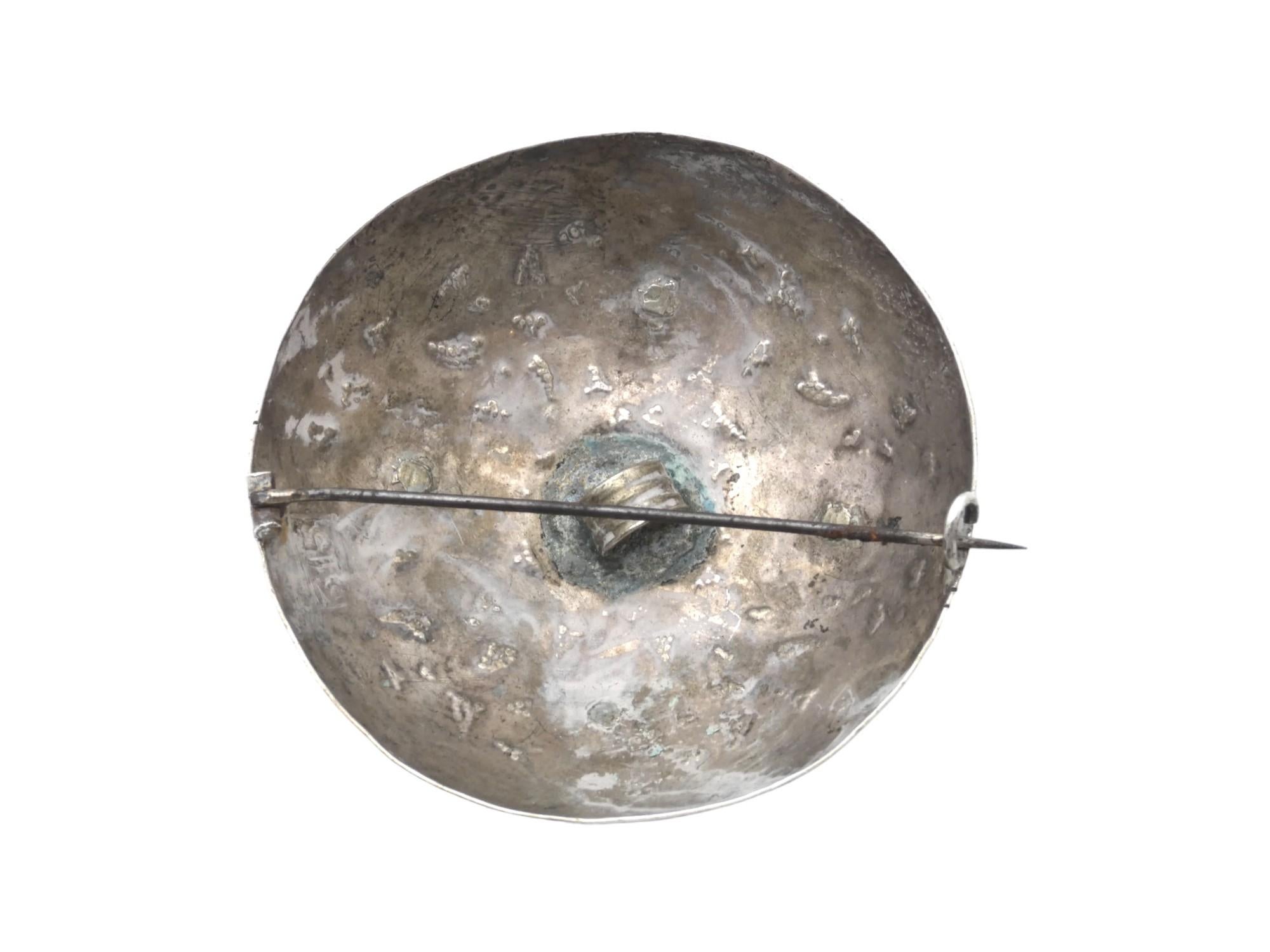 A Silver Brooch, Jewelry for Women, Morocco Circa 1900 In Good Condition For Sale In New York, NY