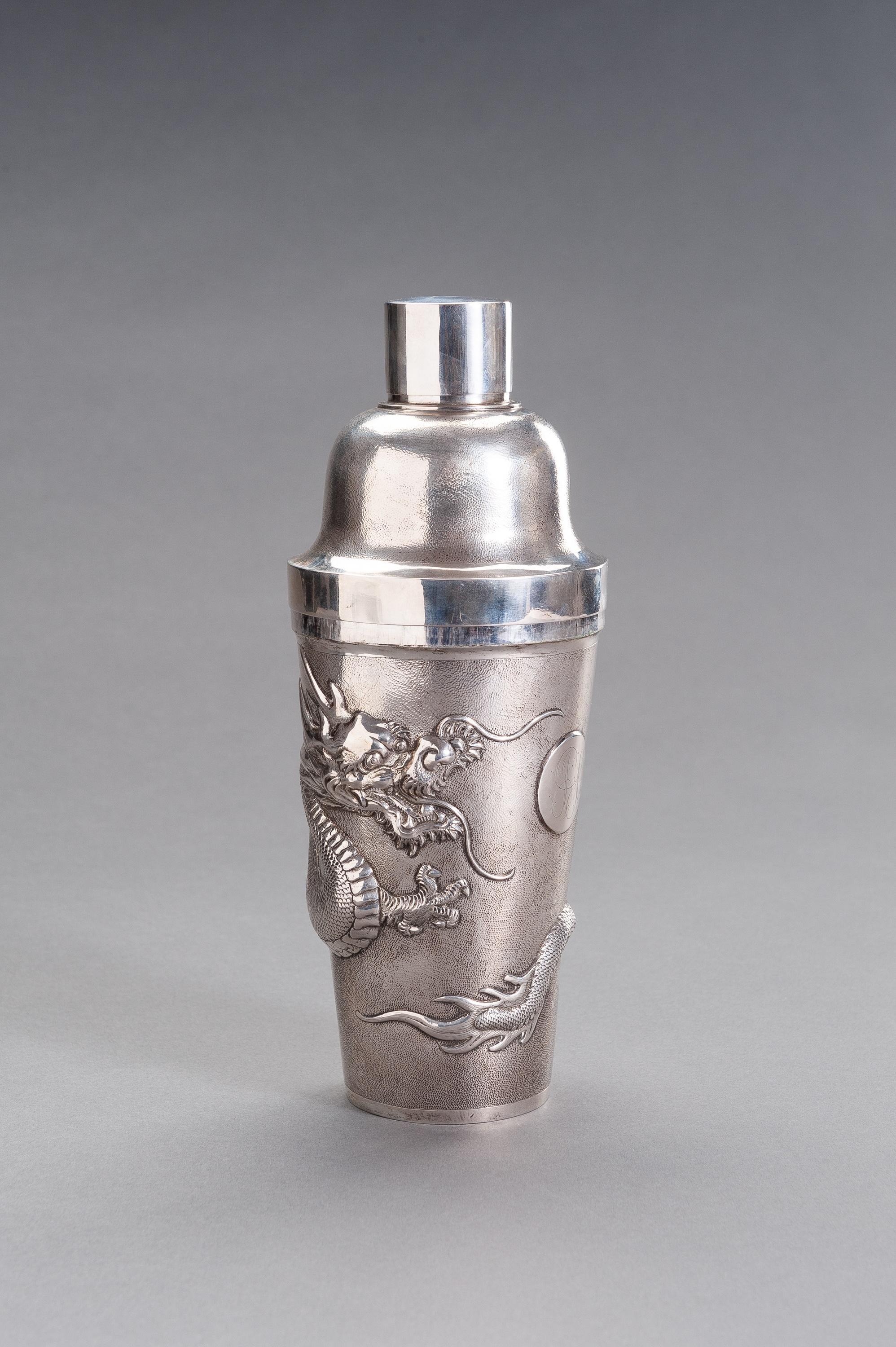 Silberner Drachen-Cocktailshaker, China, um 1920 im Zustand „Gut“ im Angebot in Vienna, AT