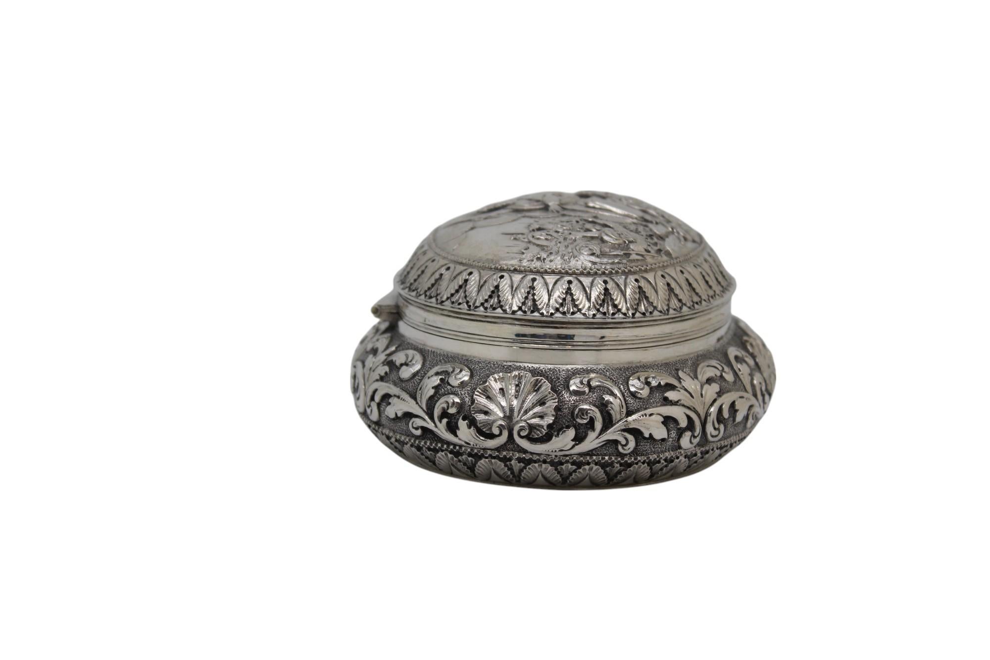 A. Silver Dutch Etrog Box, Niederlande CIRCA 1900 im Zustand „Gut“ im Angebot in New York, NY