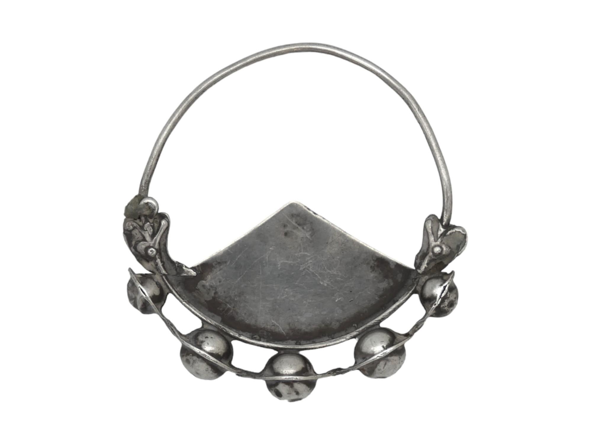 XX secolo Un orecchino d'argento da donna, Kavkaz Circa 1900 in vendita