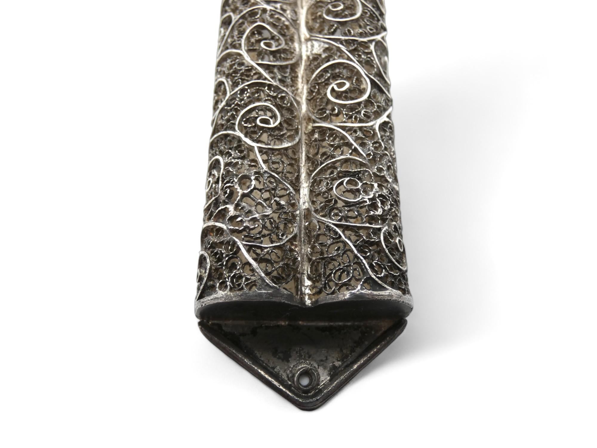 XX secolo Astuccio per Mezuzah in filigrana d'argento, Israel, circa 1950 in vendita