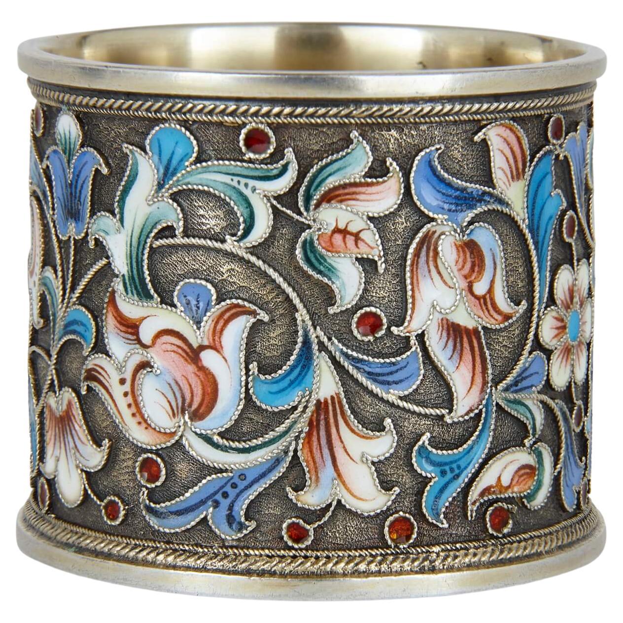 Bague de serviette russe en argent doré et émail cloisonné en vente