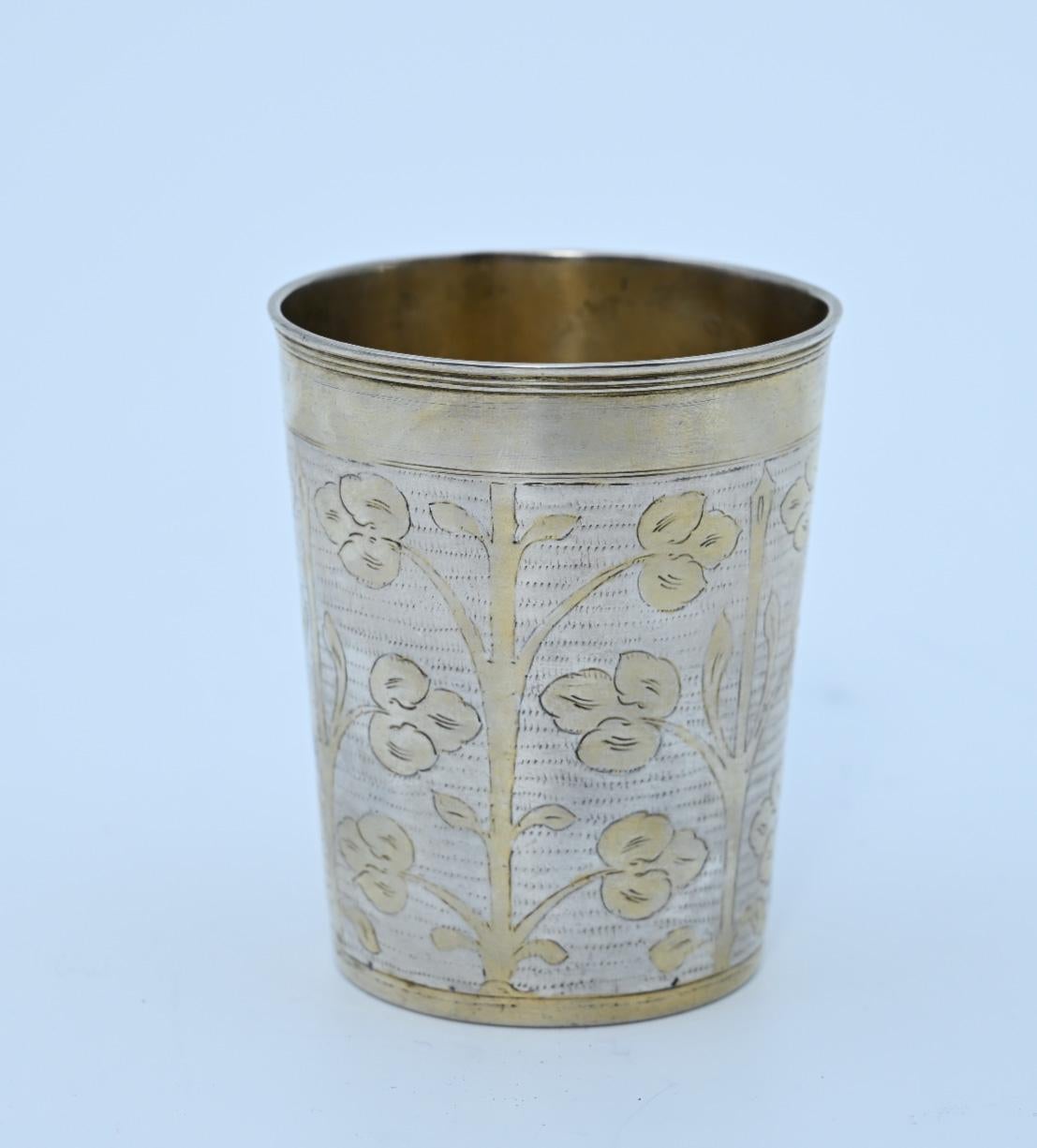 Ein versilberter Becher, Joachim Krumpholtz, Leipzig, um 1670 (Vergoldet) im Angebot