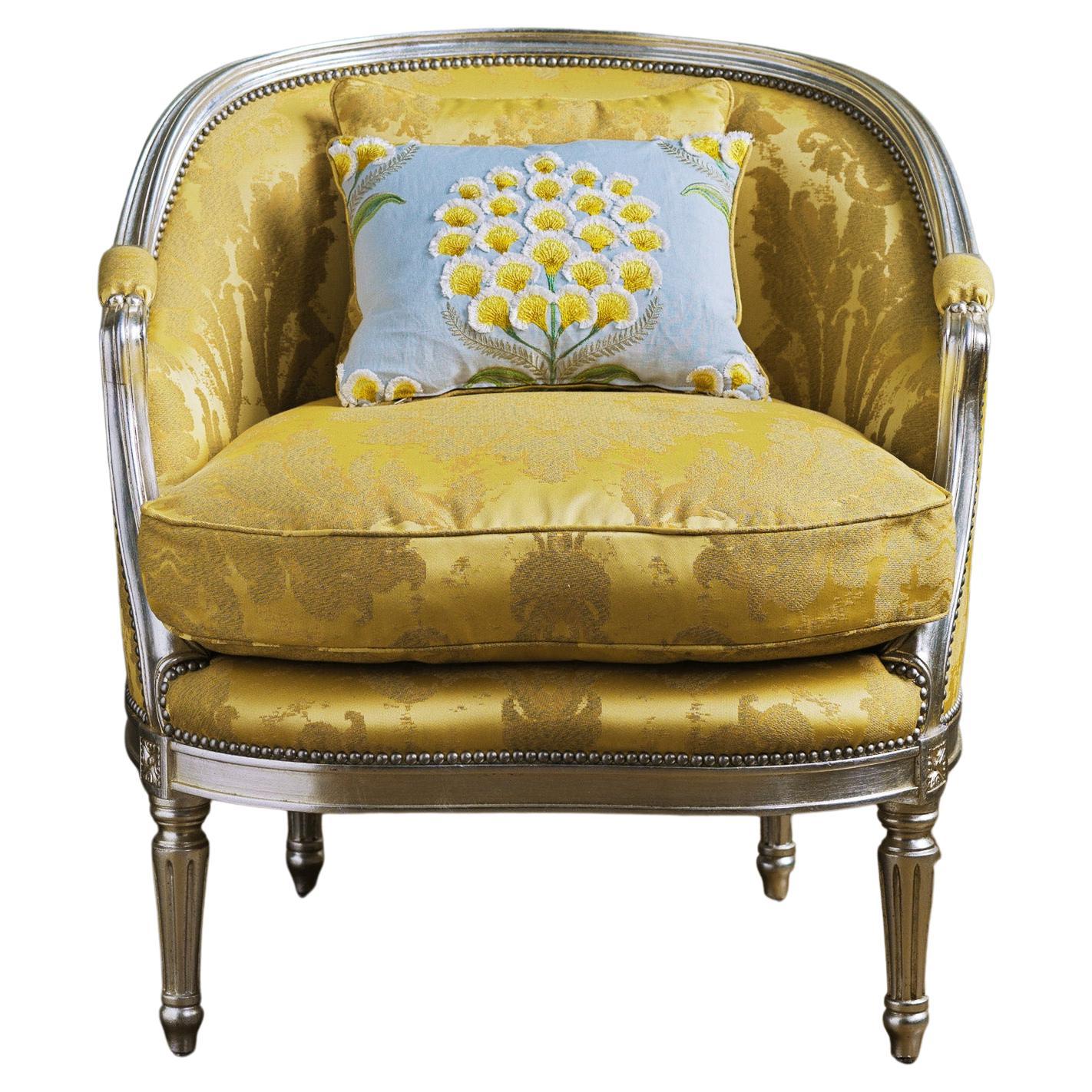 Marquise-Sessel aus versilbertem, vergoldetem Holz im Hollywood-Regency-Stil (Louis XVI.) im Angebot