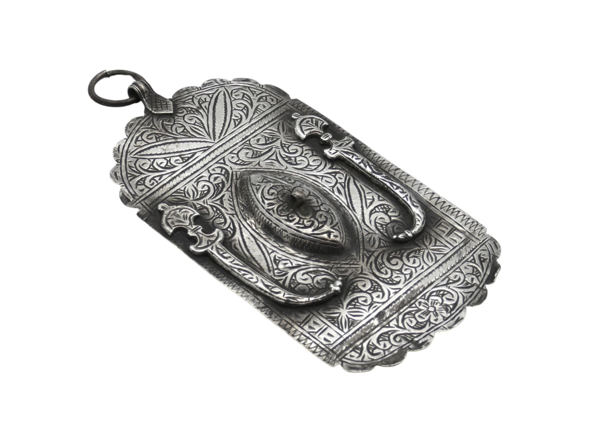 Marocchino Un Hamsa d'argento, Morroco Inizio del XX secolo in vendita