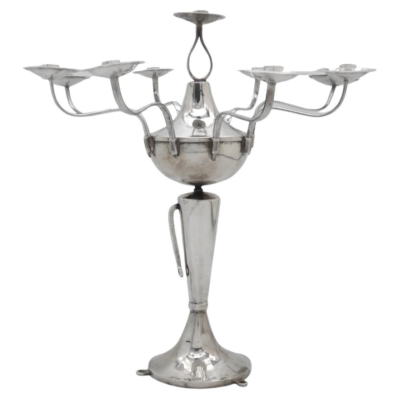 Candelabro di Hanukkah in argento, Iraq, circa 1900