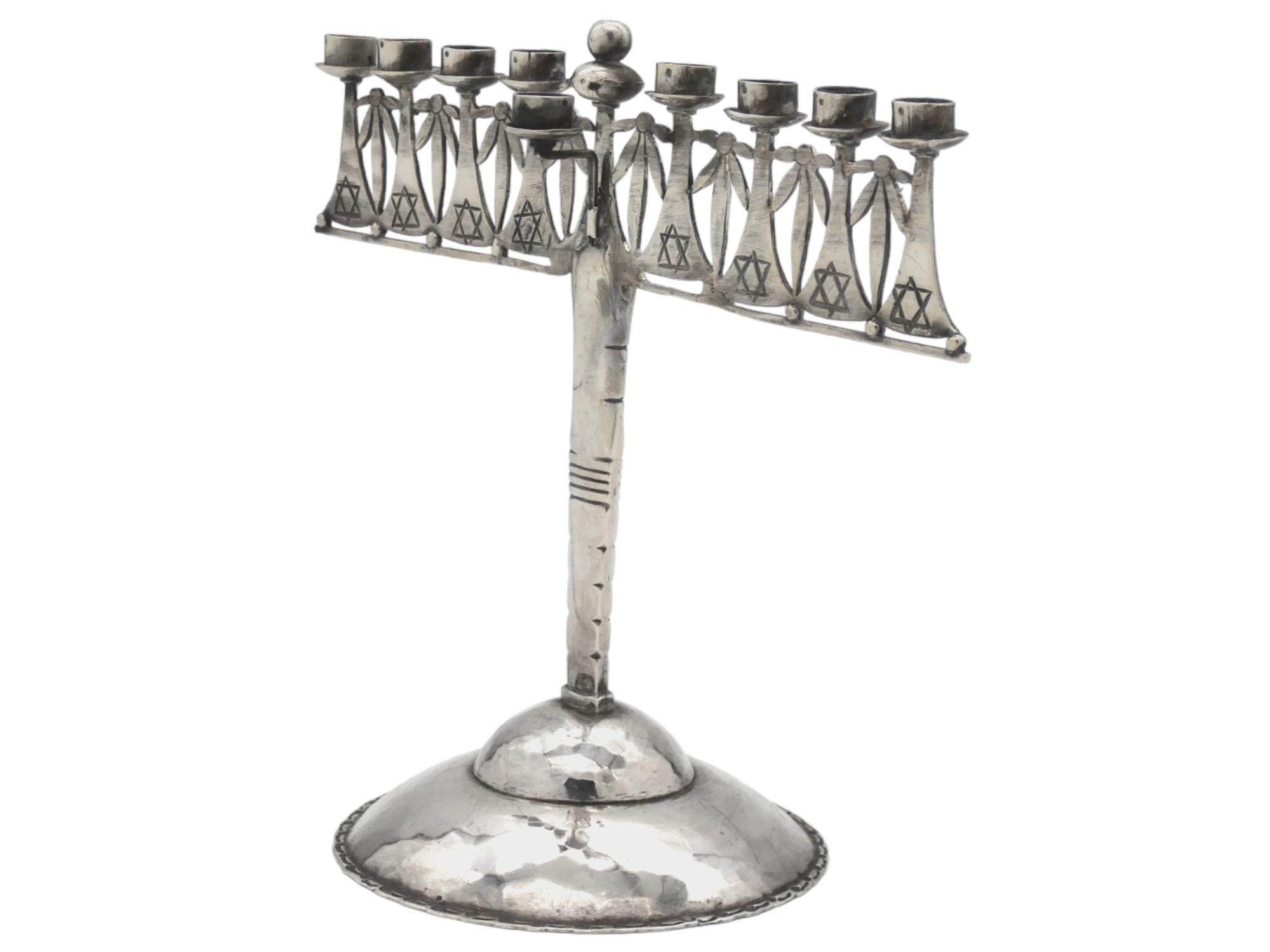 A Silver Hanukkah Lamp , Alemania Circa 1930 siglo XX en venta