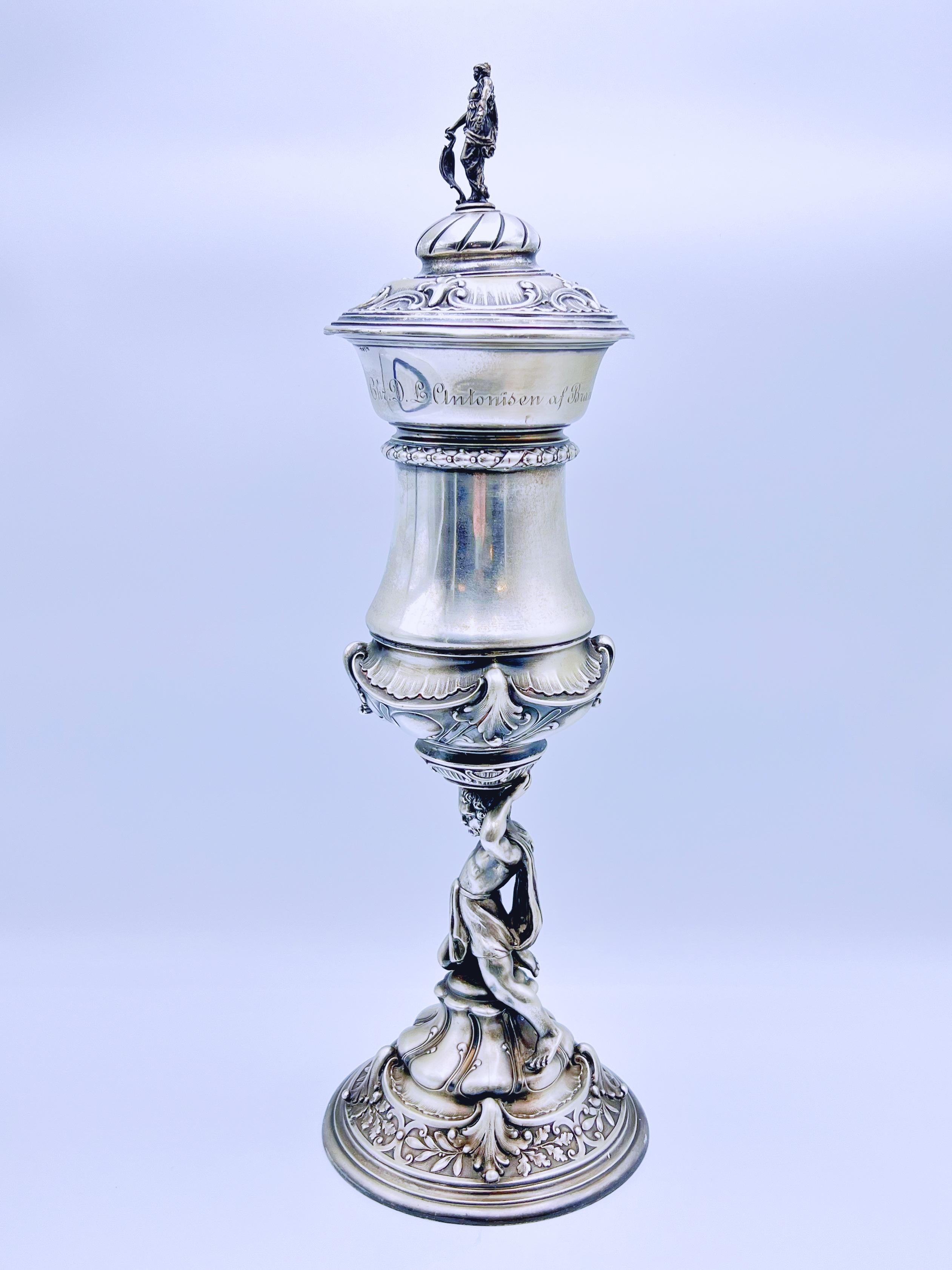 Calice figurato storico in argento con coperchio del 1885 in vendita 3