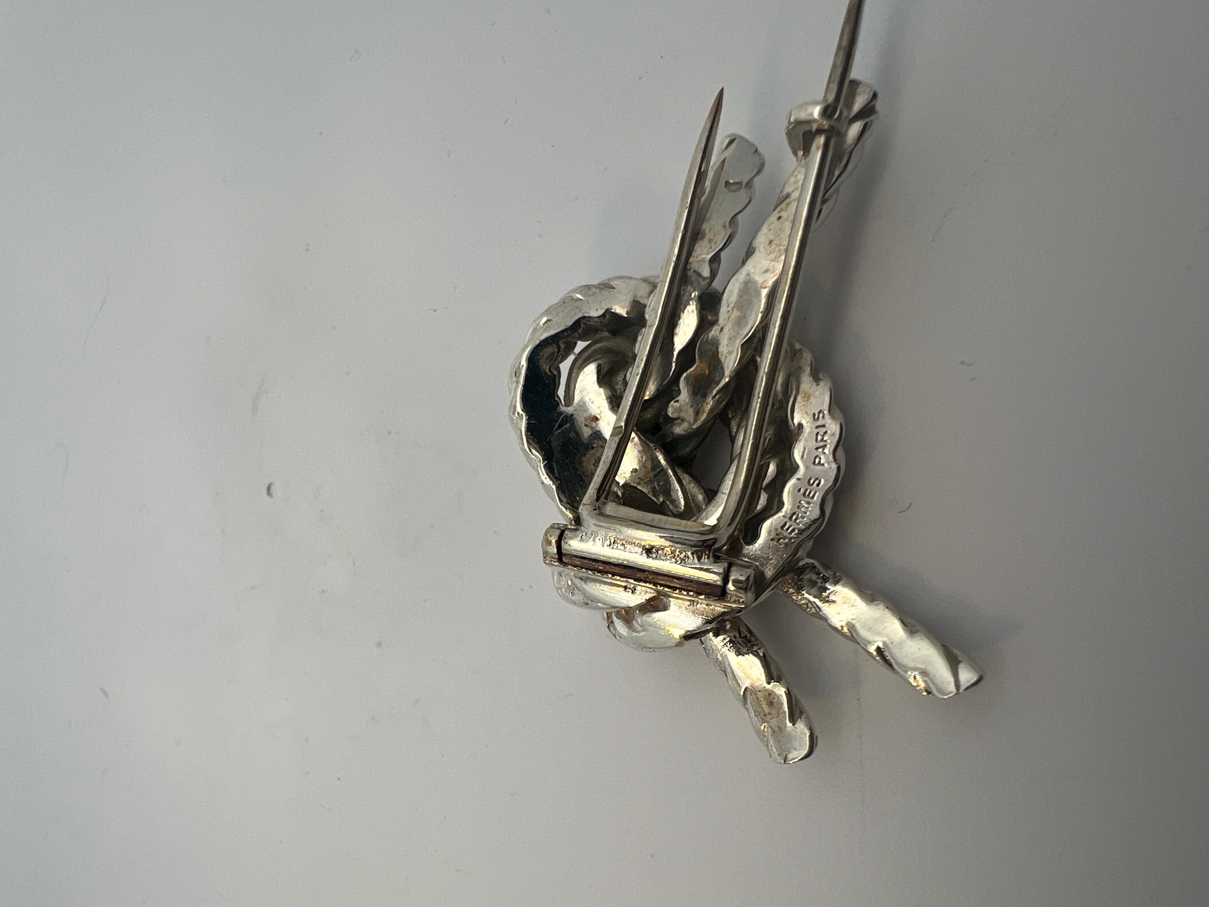 A silver knot brooch by Hermès For Sale 3