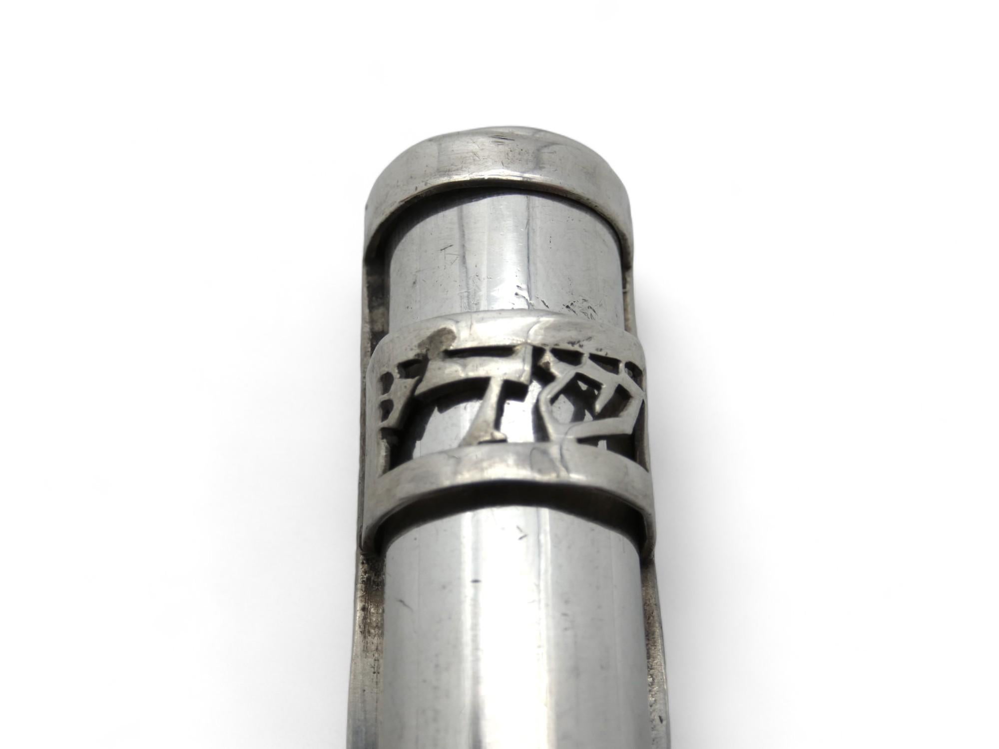 Silbernes Mezuzah-Etui von Cena'an, sicher verpackt 1930 (20. Jahrhundert) im Angebot