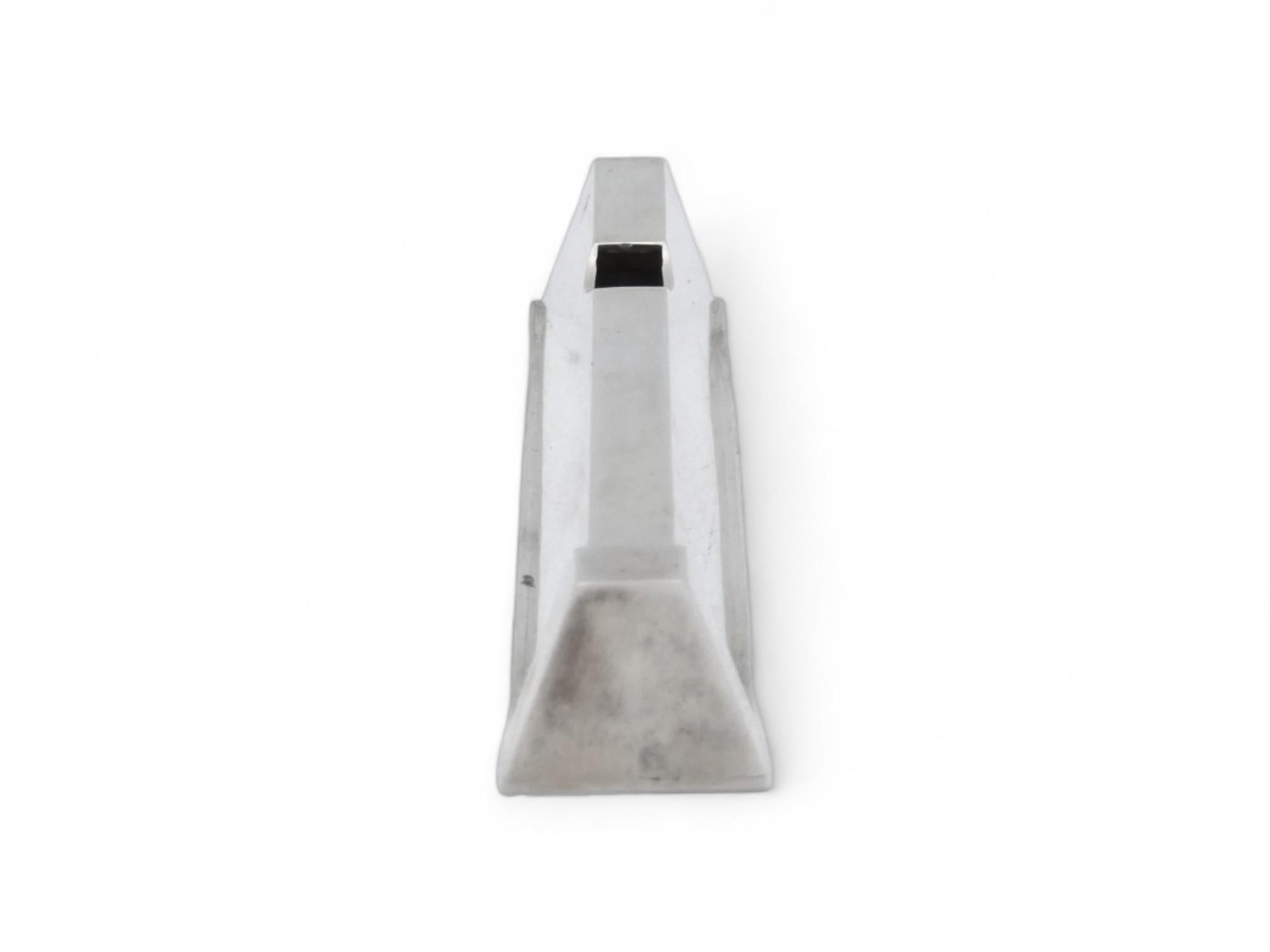 Un astuccio per Mezuzah in argento di David Heinz Gumbel Jerusalem, circa 1950 In condizioni buone in vendita a New York, NY